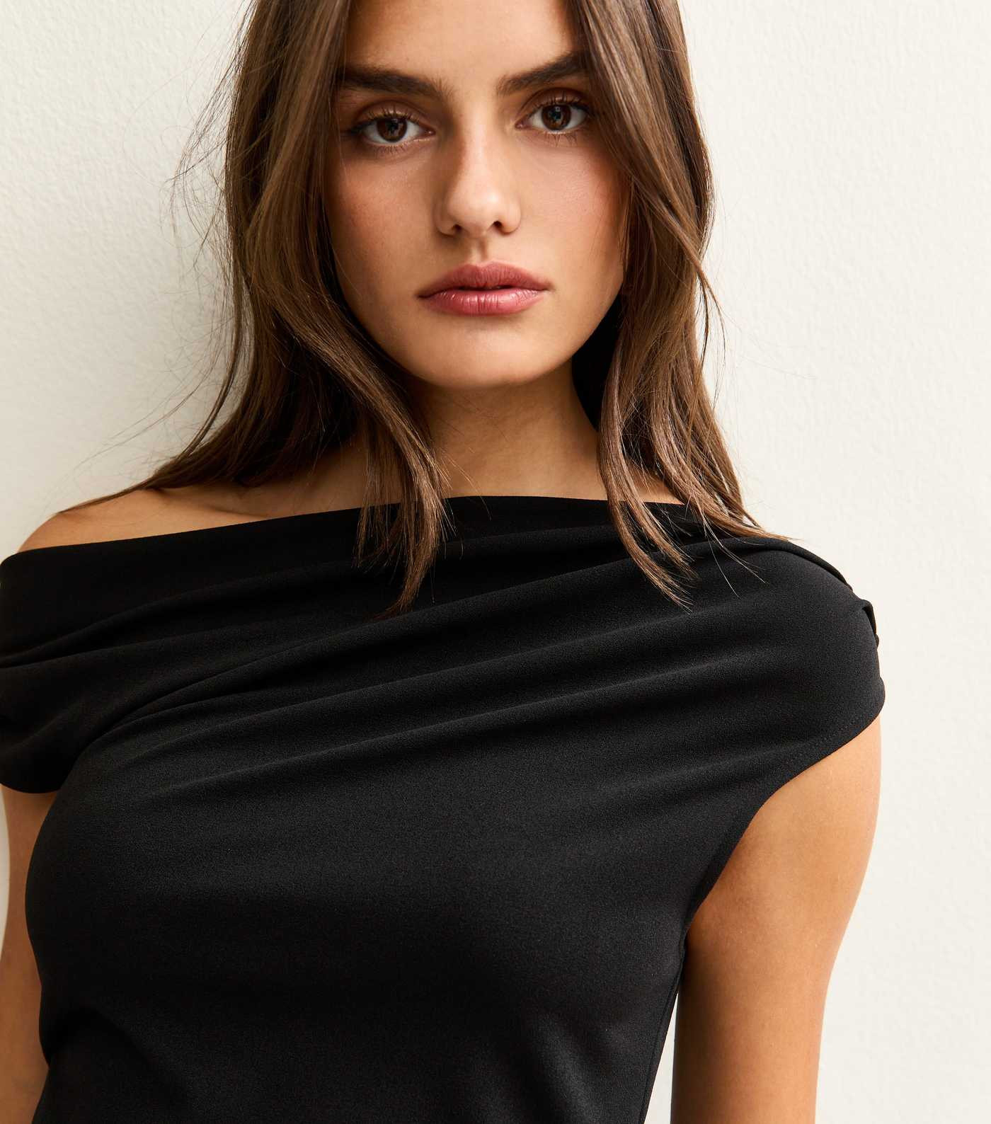 Black Gathered Off The Shoulder Top | New Look | New Look (UK)