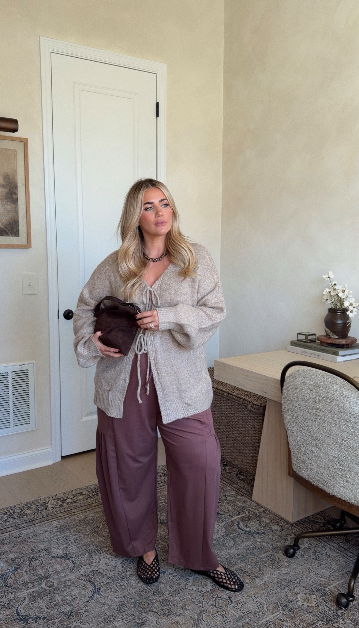 Amazon fall outfit🍂 I cut the bottom top off the sweater to make it more flattering 

Sweater- XL
Pants- XXL