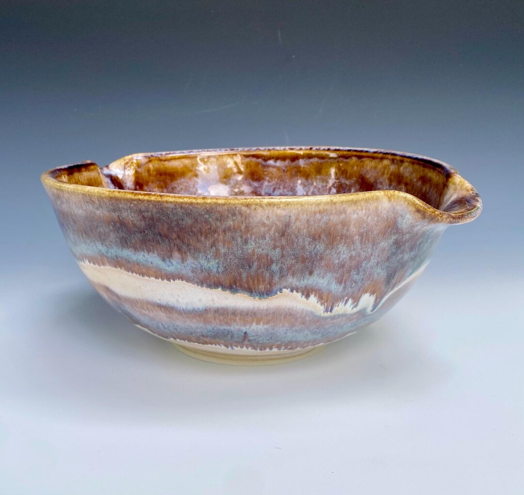 Dual-pour Handmade Ceramic Mixing Bowl for Bakers - Etsy | Etsy (US)