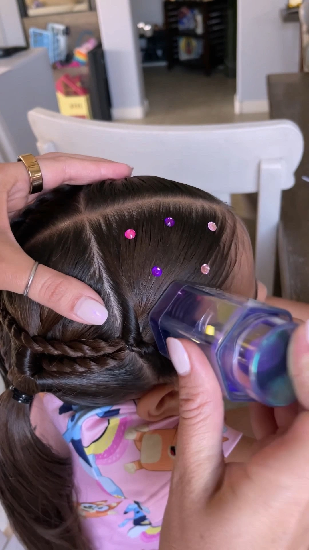 Hally gen pen / pluma con gemas 

#LTKFestival #LTKStyleTip #LTKBeauty