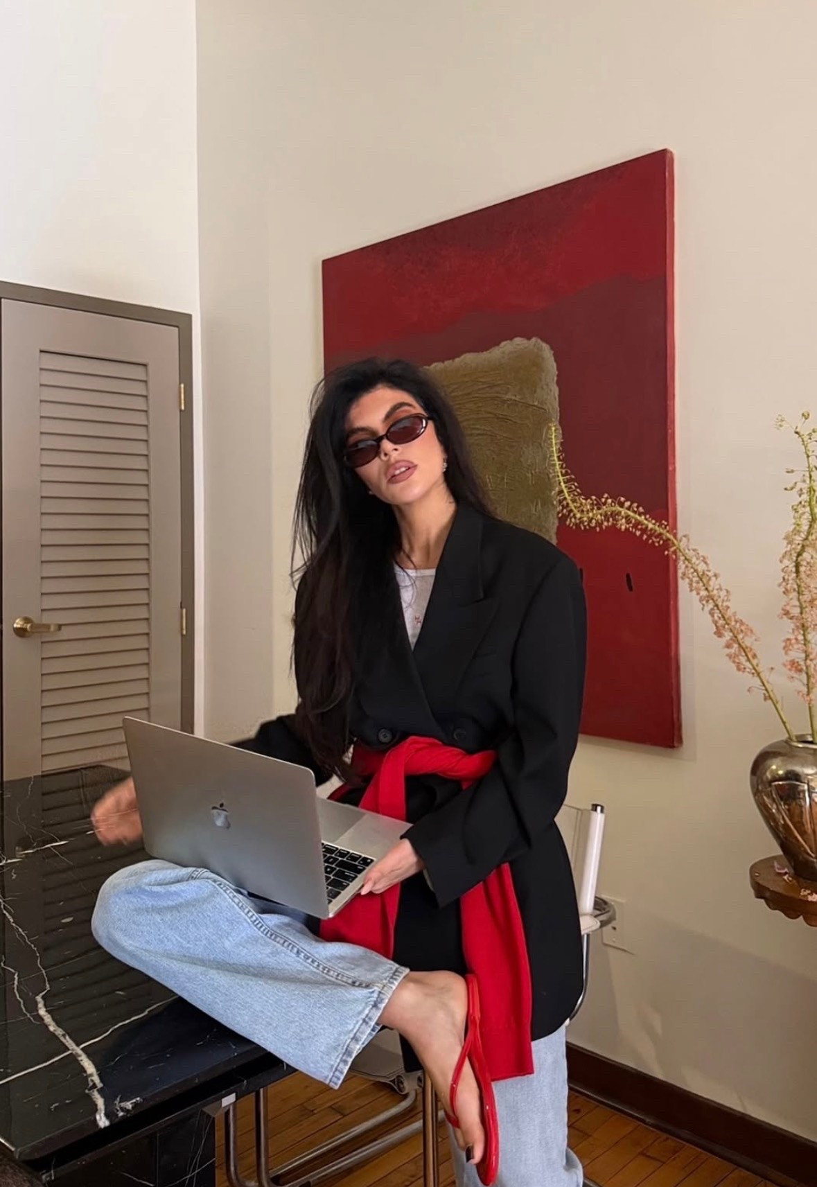Back to business 💻

Blazer outfit inspo, business casual style, summer style, pop of red, elevated chic style, elevated casual style, elevated business casual outfit inspo

#LTKgrwm #LTKootd
