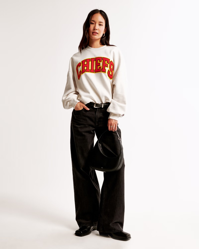 Kansas City Chiefs Graphic Oversized Sunday Crew | Abercrombie & Fitch (US)