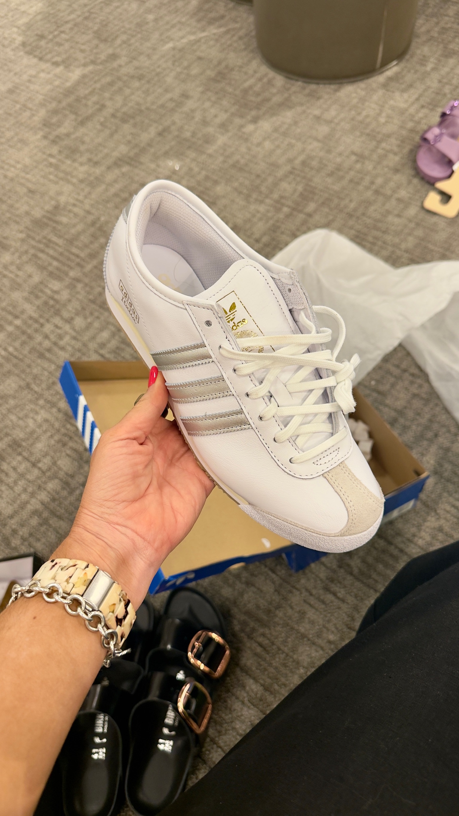Nordstrom Anniversary sale finds I had to try!

Nordstrom, NSale, Anniversary sale, midsize fashion, sneakers, women’s shoes, adidas

#LTKShoeCrush #LTKSaleAlert #LTKStyleTip