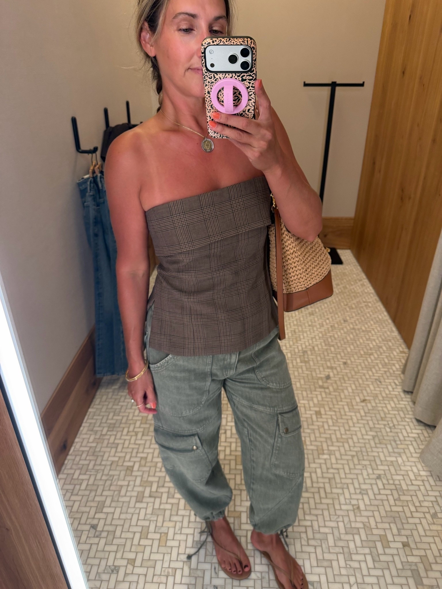 Size up in top!

#LTKSeasonal #LTKootd #LTKSaleAlert
