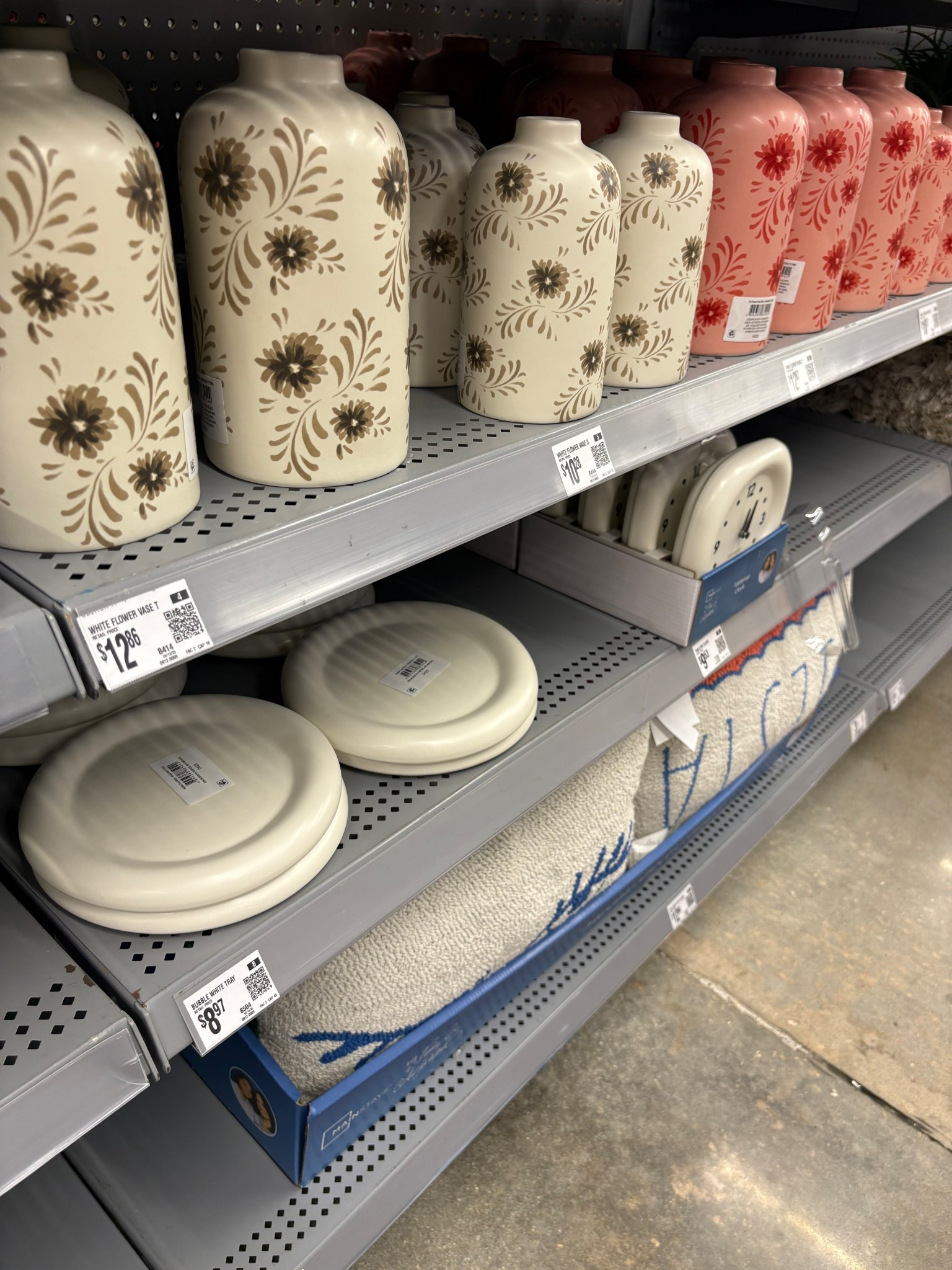 #homedecor #decoronabudget #vase #tabletopdecor #clock #neutral #neutraldecor #walmartfinds #walmarthome #walmarthaul 

#LTKSeasonal #LTKFindsUnder50 #LTKHome