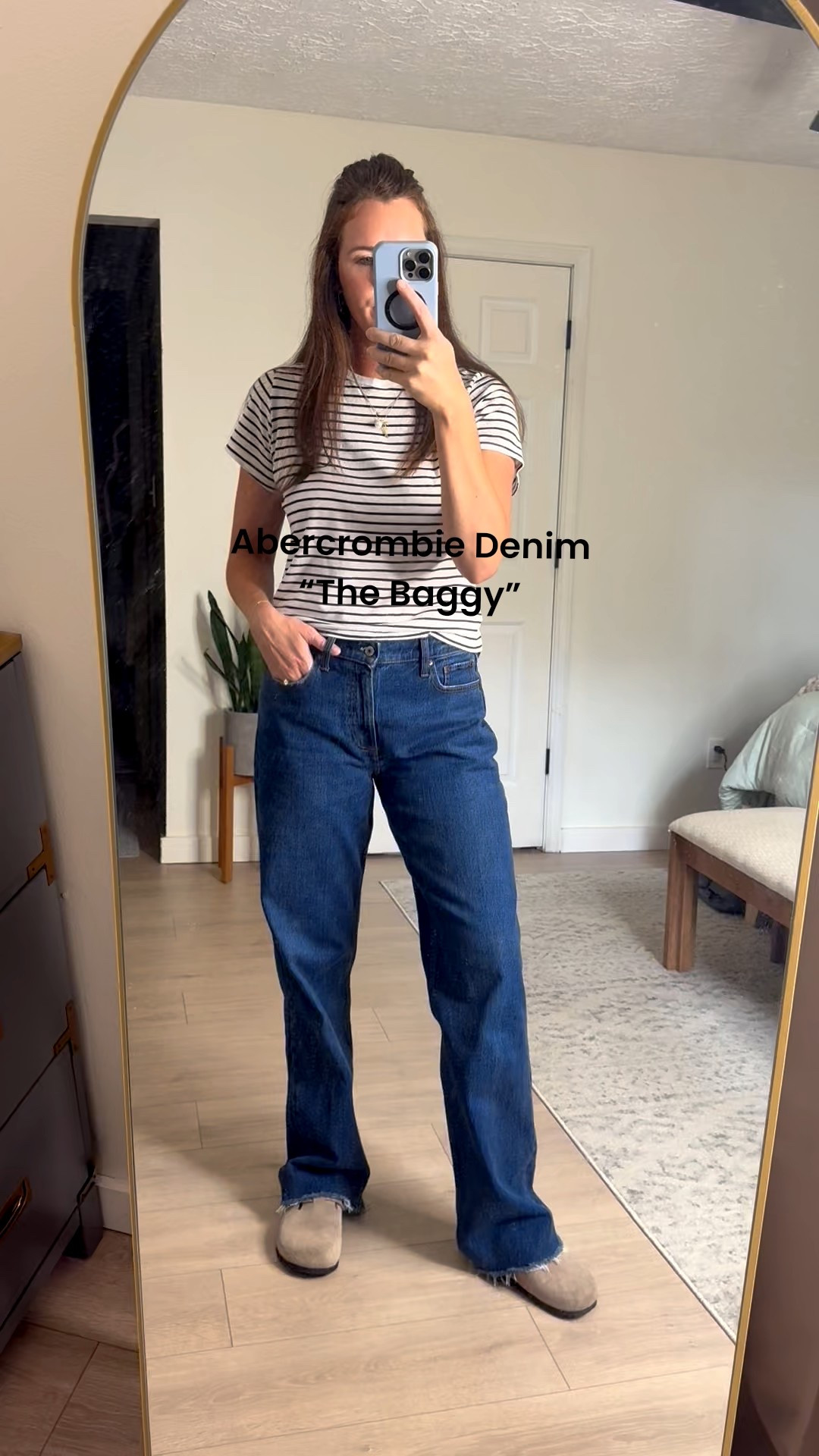 The Abercrombie baggy denim jeans are the perfect fit 🙌 Effortless, flattering, and so versatile—style them with cozy fall sweaters, oversized blazers, or a simple tee + sneakers. A wardrobe staple you’ll reach for on repeat this season. Linking all my favorite washes + styles so you can grab your perfect pair! 💙👖
TTS 28 L 

#AbercrombieDenim #AbercrombieJeans #BaggyJeansOutfit #FallWardrobeEssentials #DenimStyle #LTKdenim #LTKstyletip #LTKfallfashion #MomStyleInspo

#LTKTall #LTKFallSale