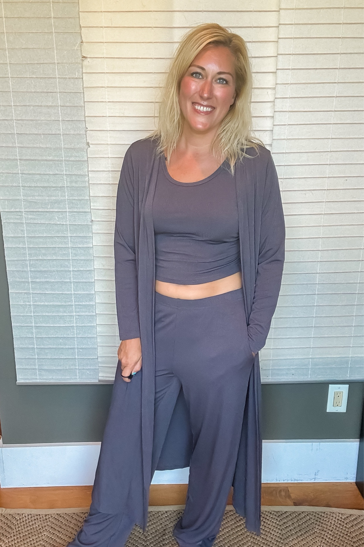 I can’t even explain the amazing stretch and comfort of this 3pc knit lounge set! The fabric is soft and not too thick or warm. I love the long cardigan! 