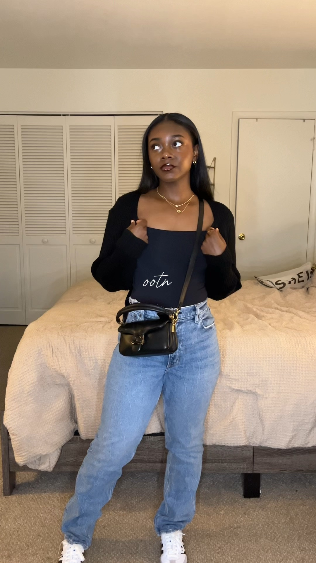 Girls night OOTN✨

Jeans are from Abercrombie I thrifted them - size 4 :)

#LTKfindsunder50 #LTKstyletip #LTKfindsunder100