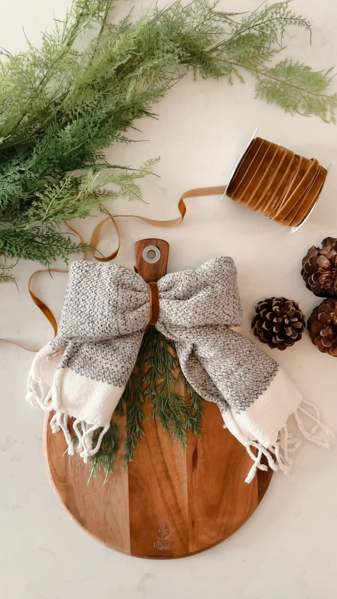 You’re not going to believe how simple this DIY Christmas gift is 🤍🎄
#christmasdiy
#diychristmasgift
#christmasgiftideas
#easychristmasdiy
#neutralchristmasdecor
#cozychristmasvibes
#holidaydiyideas
#diygiftideas
#simplechristmasdecor
#christmas2025
#holidaygiftguide
#cozyhomedecor
#neutralhomeaesthetic
#christmascrafts
#festivehomedecor
#holidayaesthetic


#LTKSeasonal #LTKGiftGuide #LTKHoliday