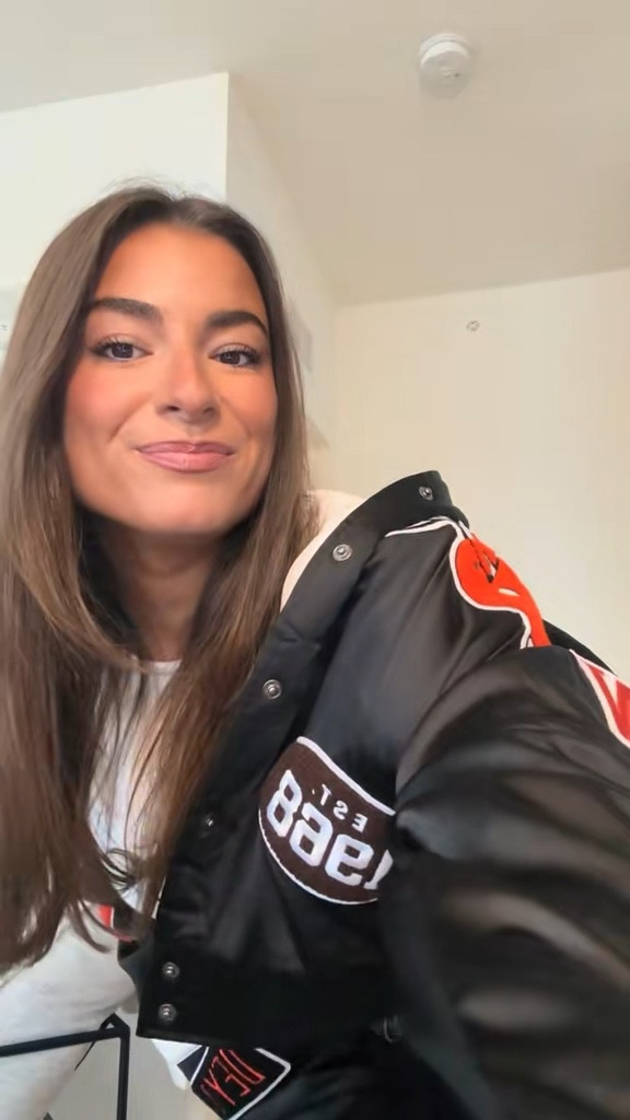 Gameday outfit featuring my fav Abercrombie basics ever, warning though DO NOT DRY they’ll get ruined🥲 jacket from Chalkline

#LTKFindsUnder100 #LTKootd #LTKgrwm