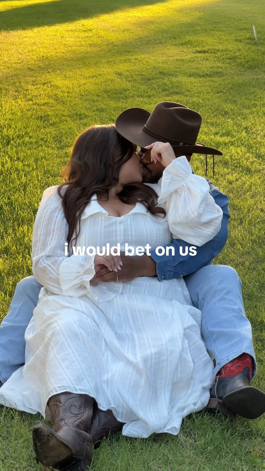 again and again!! my fav engagement shoot we’ve done 🤠

Engagement photos, bride, plus size bride, bridal outfit, white dress 

#LTKStyleTip #LTKWedding #LTKPlusSize