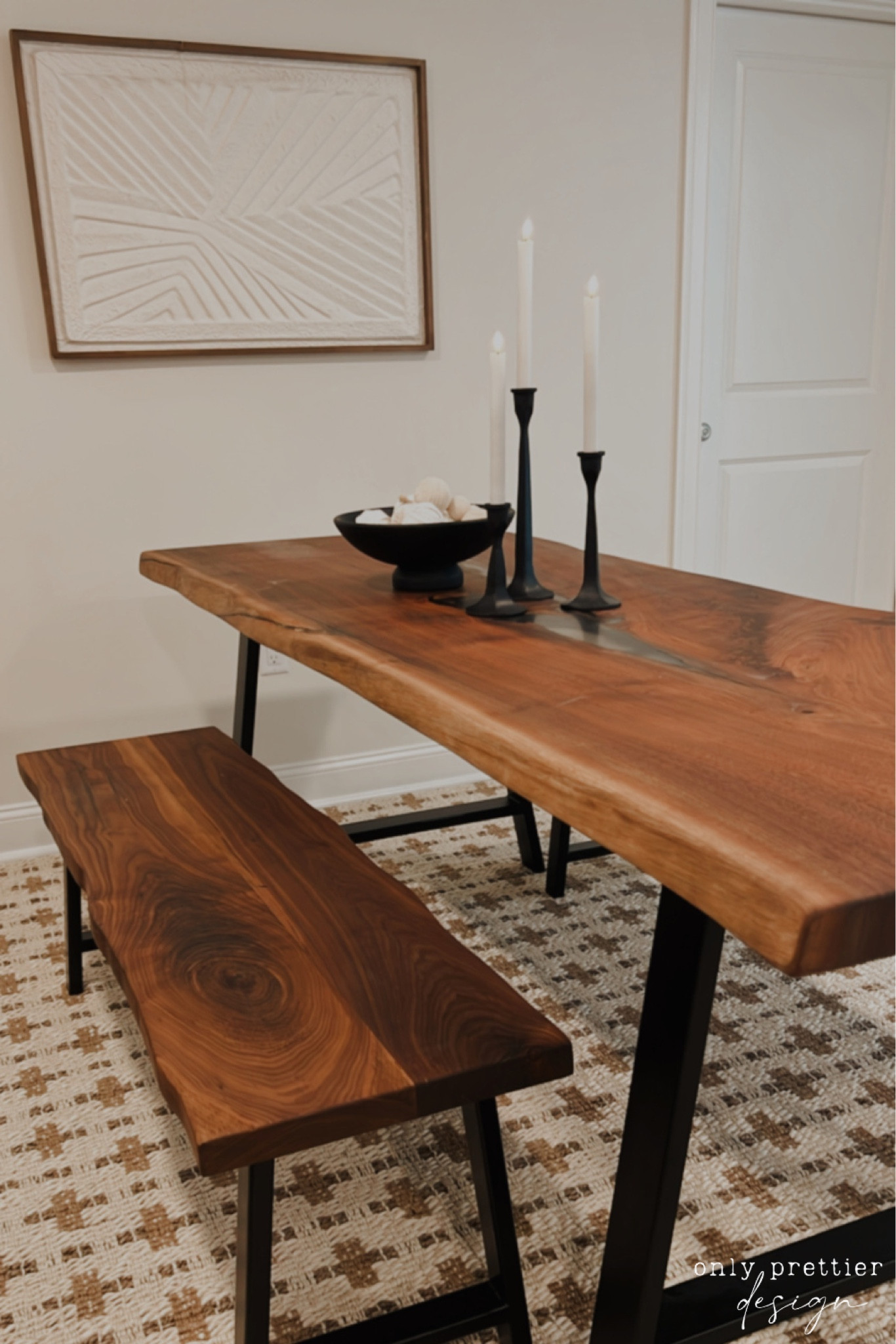 We are delighted to reveal this renovated dining room.🍴Its chic and modern aesthetic creates the ideal atmosphere for any dining occasion. We couldn't be happier with the end result! 🤩

#LTKhome