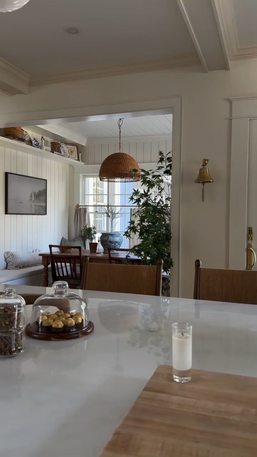 The most frequented point of view in the kitchen ✨  You can learn more about each decision, item detail AND shop the space! Simply comment SHOP and then check your messages 🤍

#traditionalhome #cottagekitchen #moderntraditional #kitcheninspiration #neutralkitchen