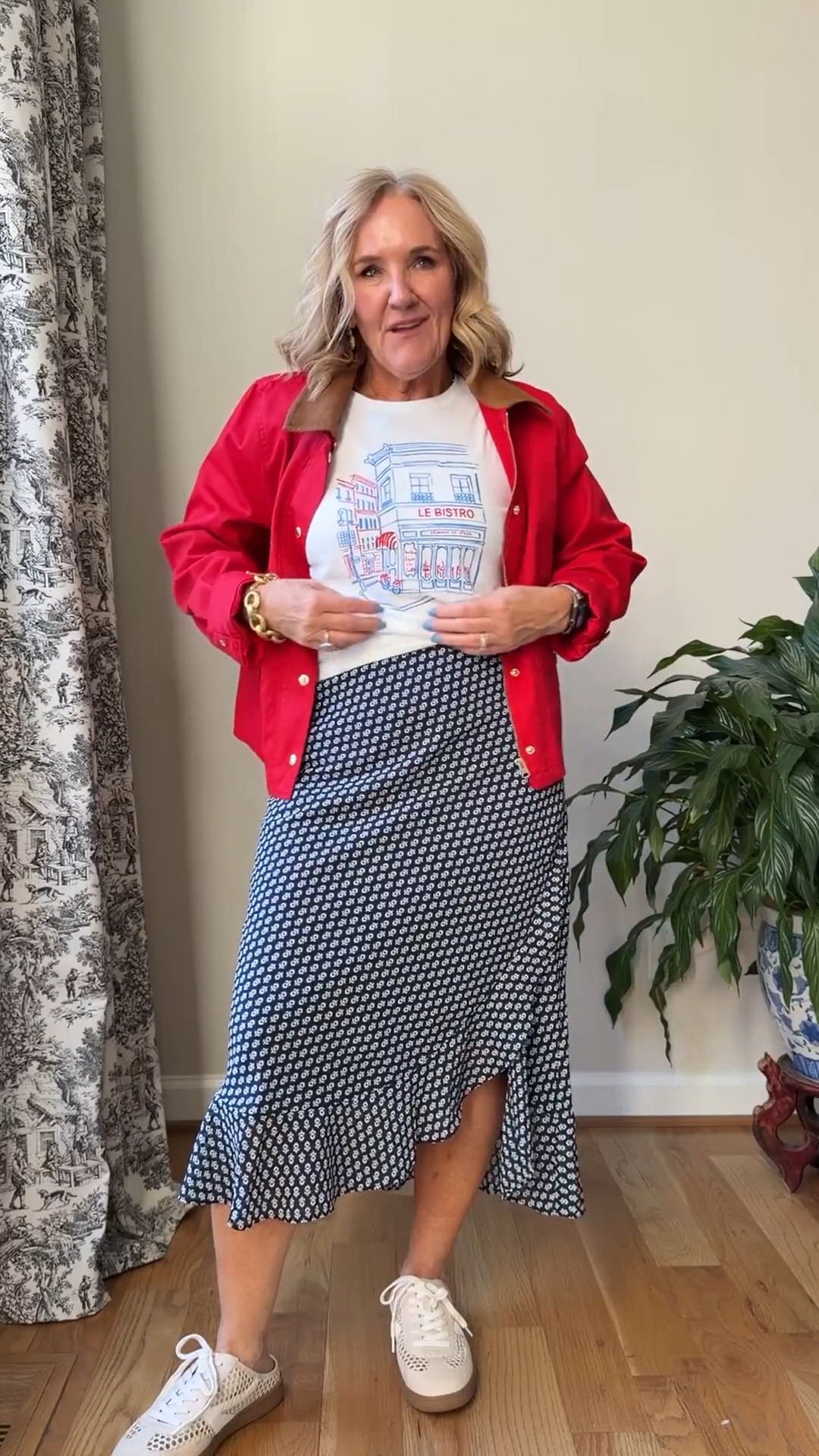 Skirt size medium regular
graphic tee size medium
cropped barn jacket size medium reg
sneaker mules true to size
great leather bag to dress up or down and this bone color is perfect for spring and summer 

 

#LTKSeasonal #LTKSaleAlert #LTKTravel