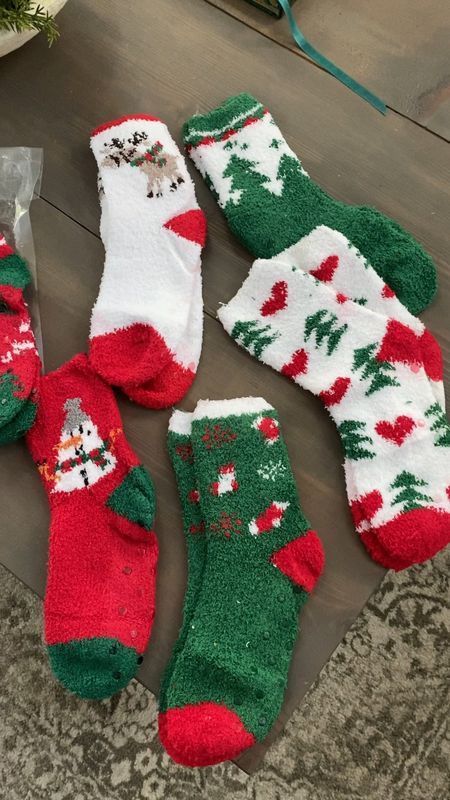 6-pack of cozy holiday fuzzy socks with grippies 🎅🎄Great stocking stuffer idea!

Amazon finds. Amazon find. Nonslip socks. Christmas socks. Holiday socks. #amazon #amazonhome

#LTKSeasonal #LTKGiftGuide #LTKHoliday