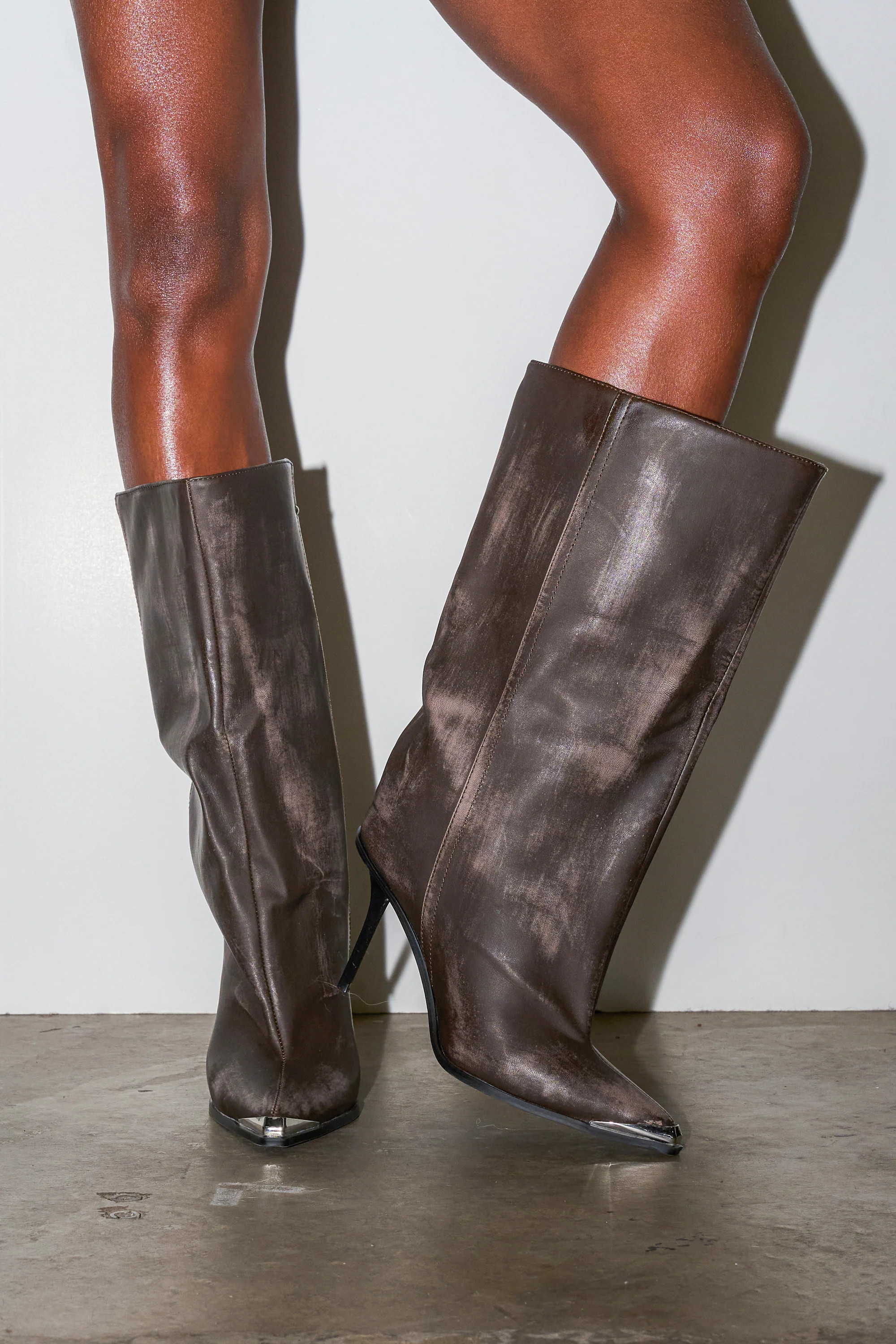 AZALEA WANG DUSTY BROWN WEATHERED PU BOOT | AKIRA