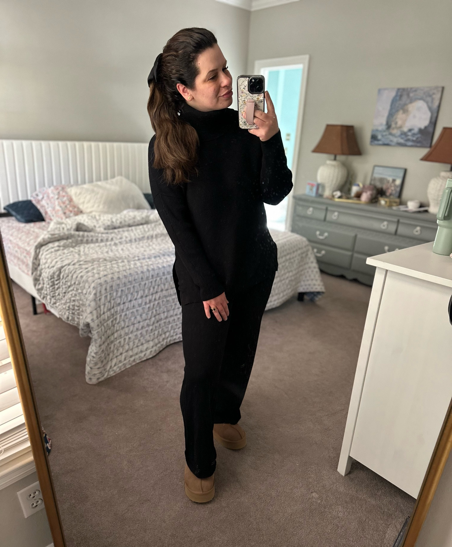 Sale alert! Soft, chic and warm. Perfect for daily winter activities. Runs TTS, wearing a medium, comes in other colors. 

#LTKStyleTip #LTKFindsUnder50 #LTKCyberWeek