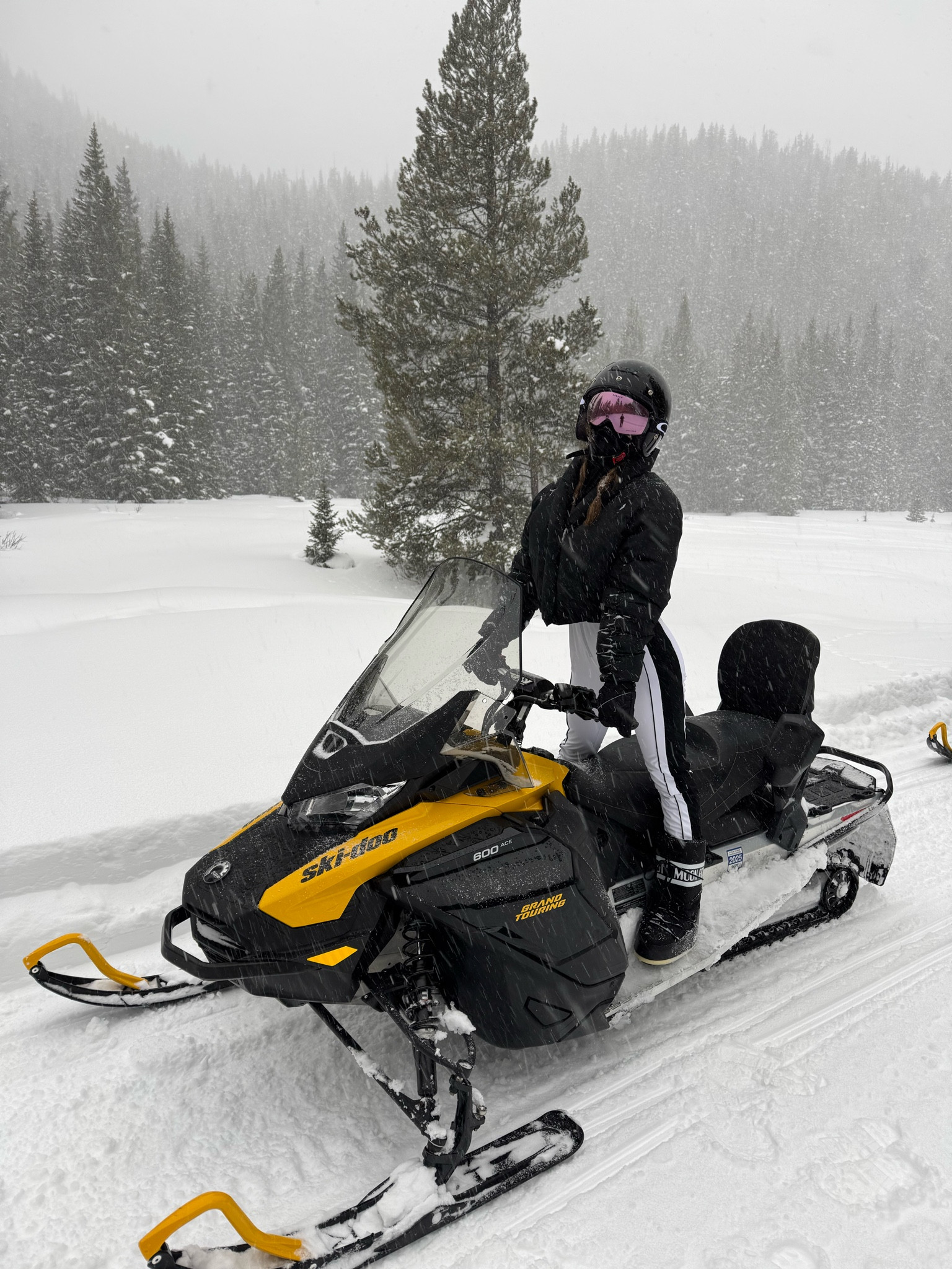 moon boots, PLT snowsuit, KHY jacket (not linked) Oakley goggles

#LTKActive #LTKSaleAlert #LTKSeasonal