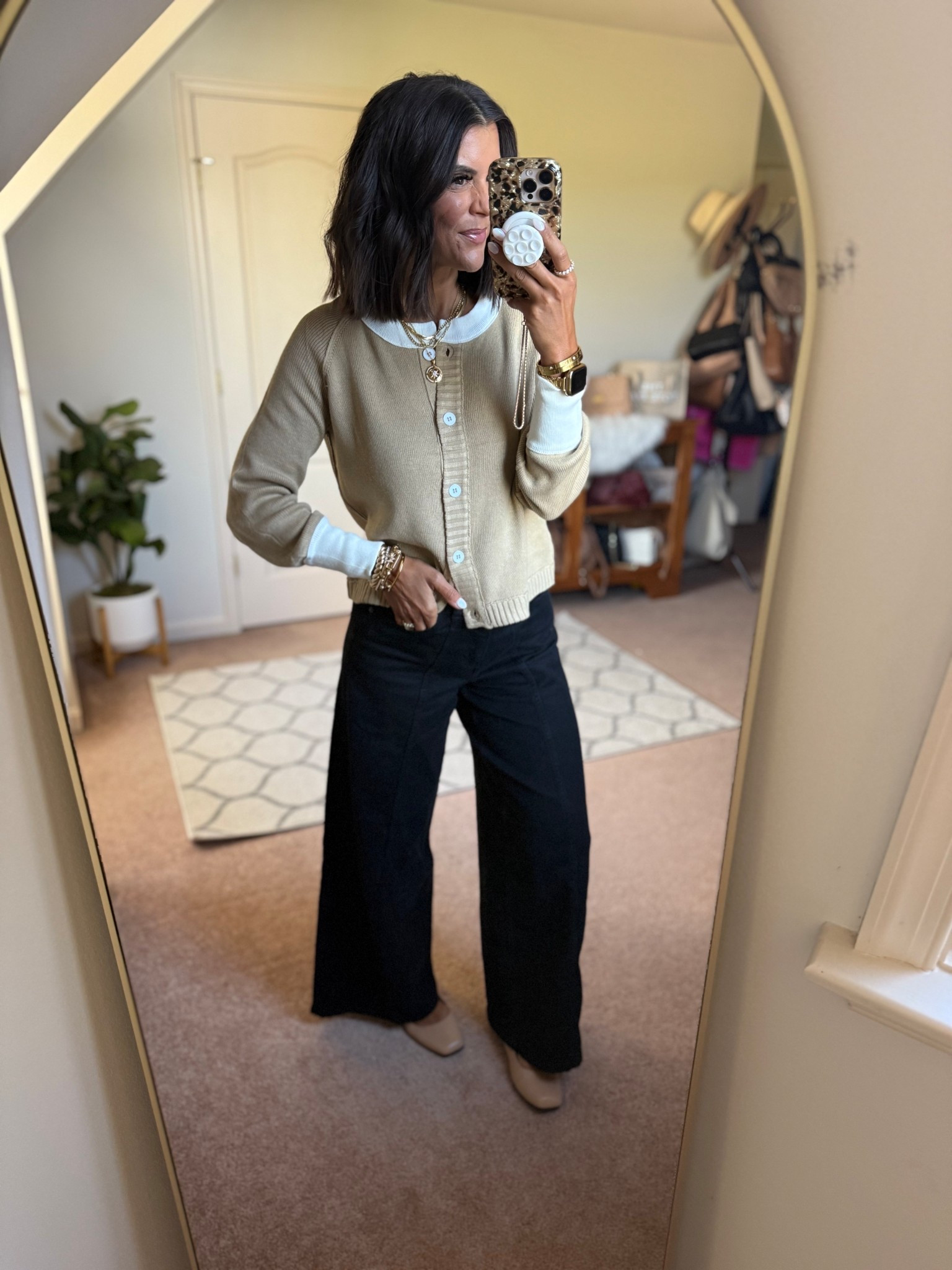 Size small in cardigan size 26 in jeans shoes tts

#LTKFindsUnder100 #LTKSeasonal