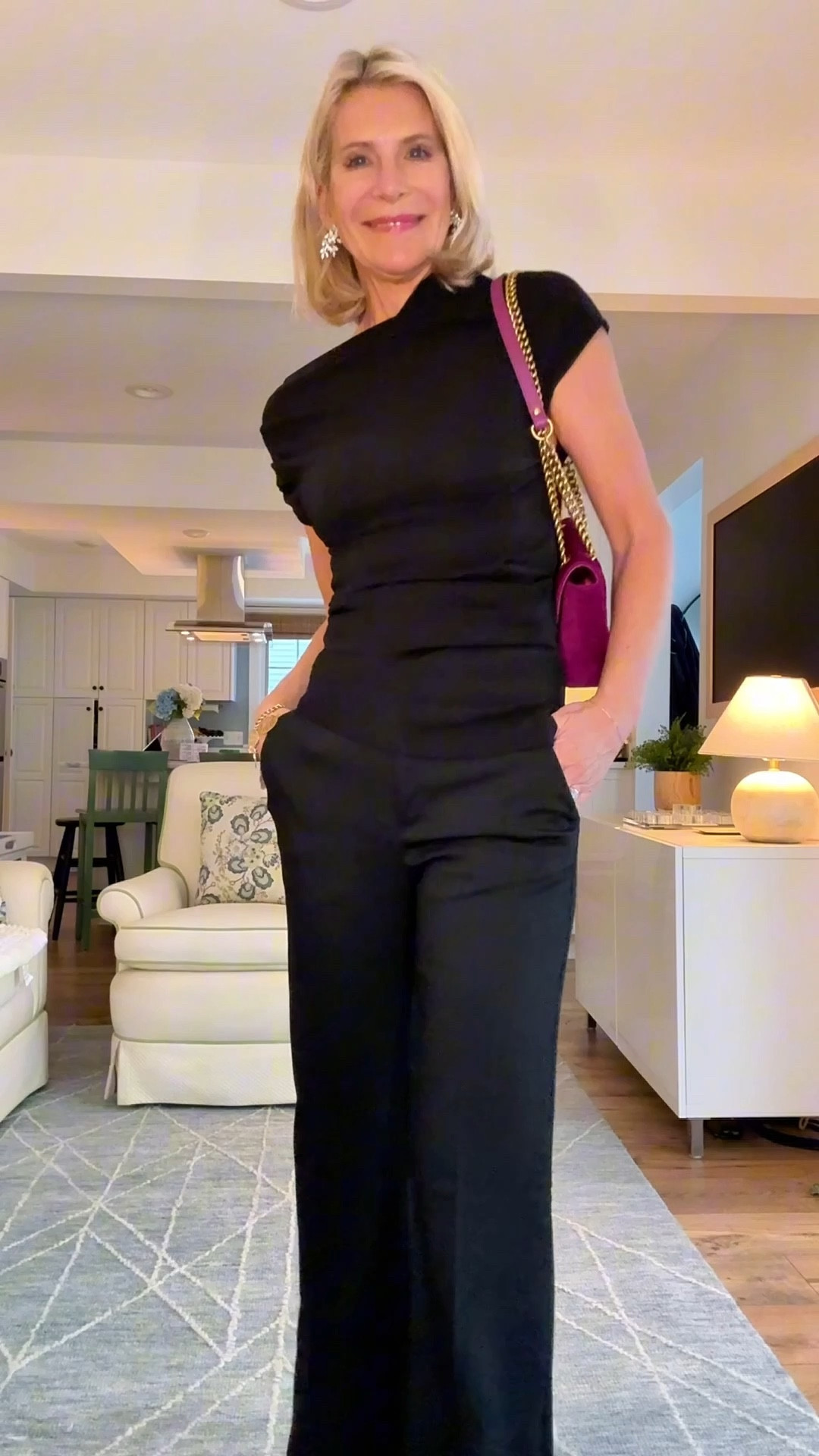 A simple black holiday outfit that always works. Chic, comfortable, and perfect for dinner, parties, or last-minute plans.

#ltkstyle #holidayoutfit #classiclook #casualchic #holidayfashion #ltkfinds #eveninglook



#LTKootd #LTKOver40 #LTKHoliday