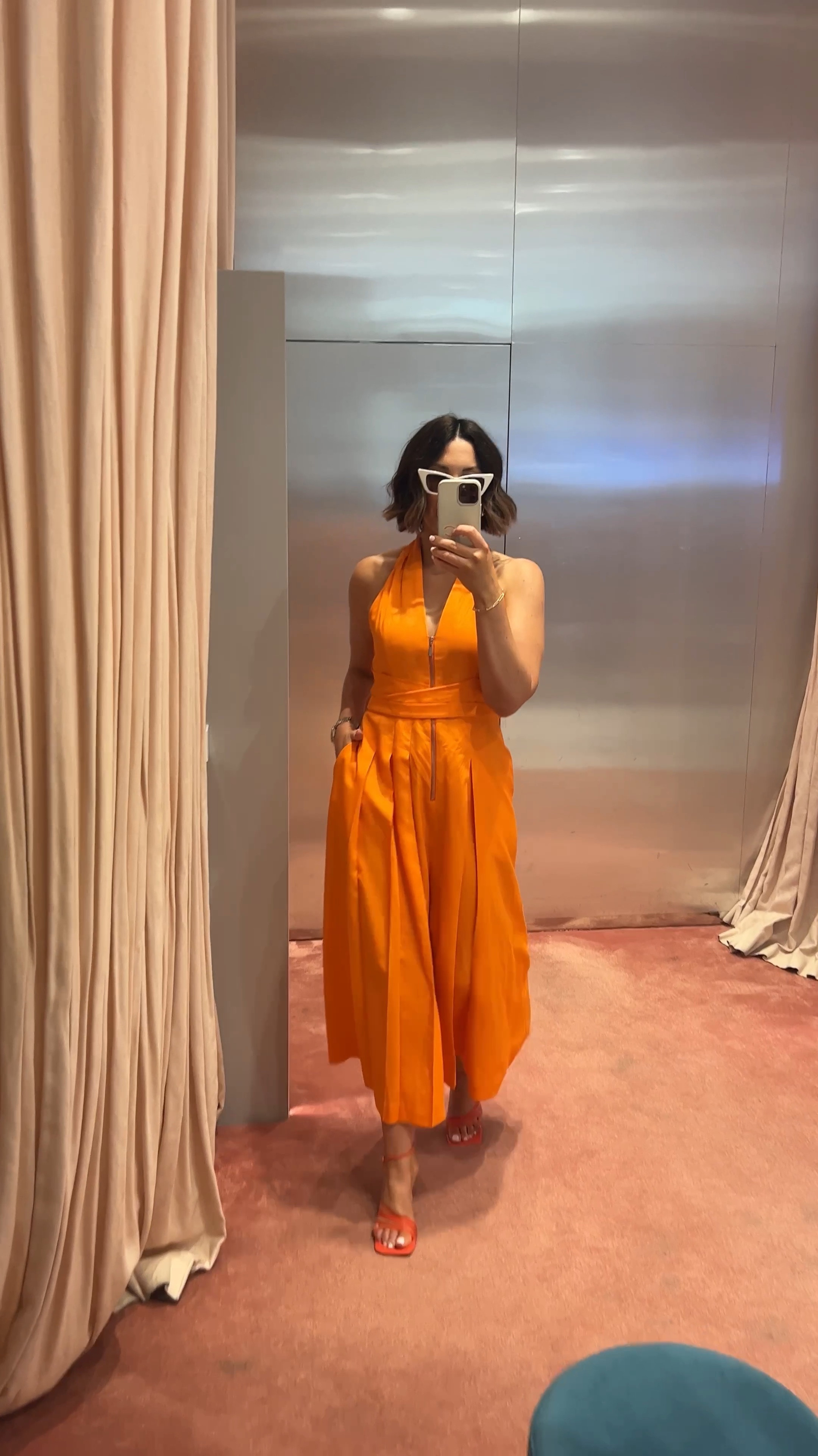 In the fitting room with new arrivals at Cue 


Wearing size 10 in all
Size 12 in last black dress 