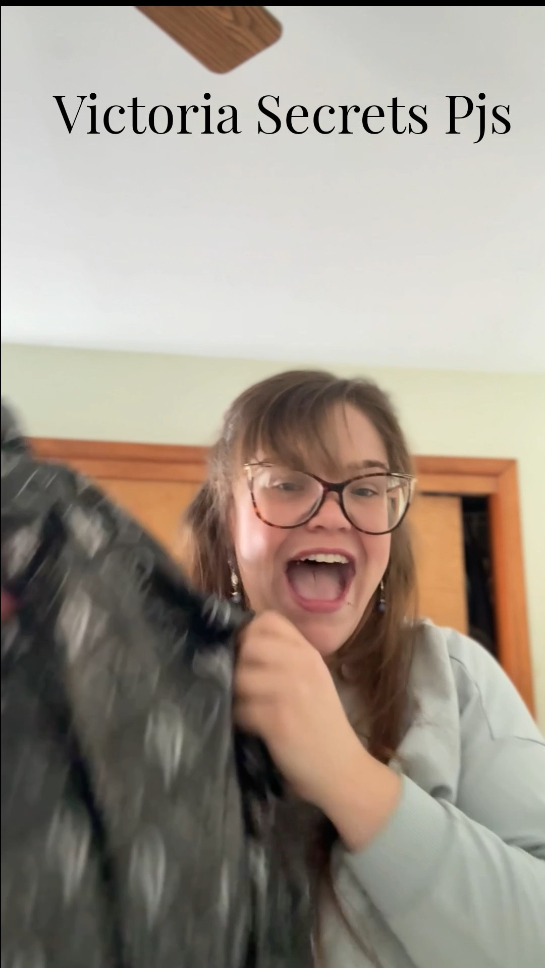 New @victoriassecret 3 set pjs!! ONG butter soft and the most beautiful hue of red!!! And these are so good to go into spring and summer!! 

#victoriasecrets #pjs #pajamas

#LTKValentine #LTKmomlife #LTKmorningroutine