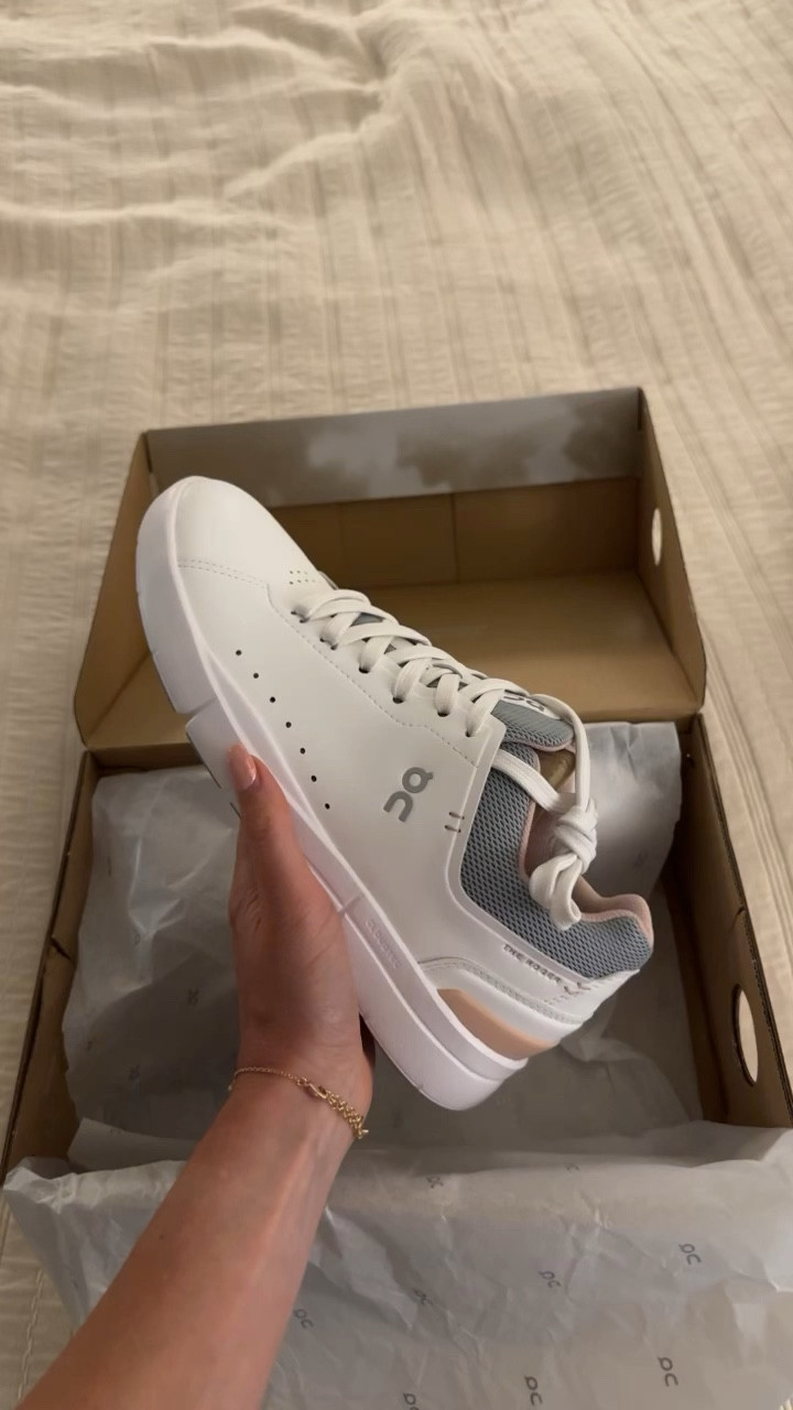 white sneakers for fall 🔥 true to size 

#LTKGiftGuide #LTKshoecrush #LTKSeasonal