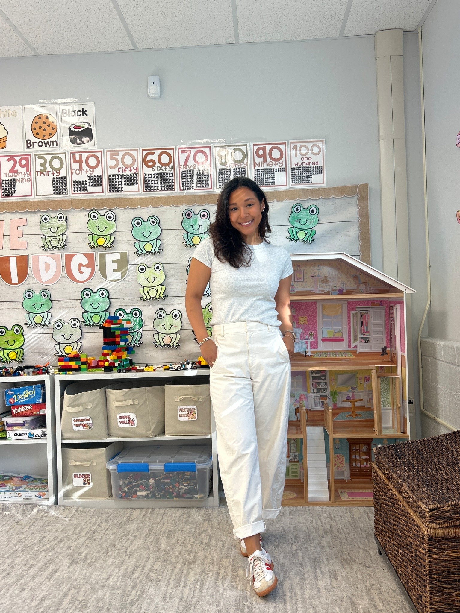 Sizing 🕊️
Shirt: small 
Pants: small 
Shoes: 7

Pants are Uniqlo Jersey Barrel Pant but linking similar! 

#LTKSeasonal #LTKFindsUnder100 #LTKFindsUnder50