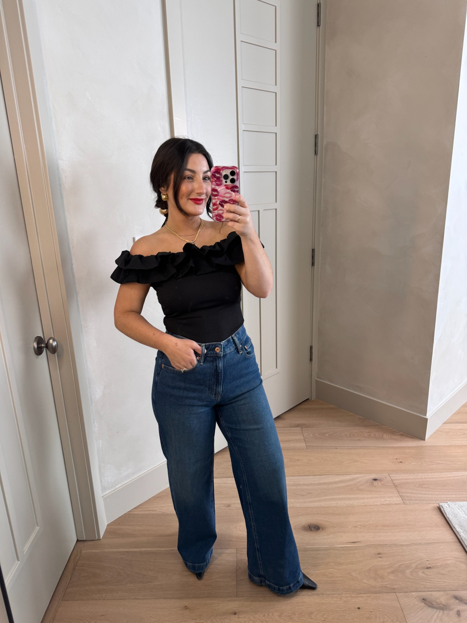 Ruffle off the shoulder top and high rise jeans! 
Top size small, Jeans size 27 petite 

5'0" 140lbs
Petite friendly

#LTKdayinmylife #LTKootd #LTKPetite
