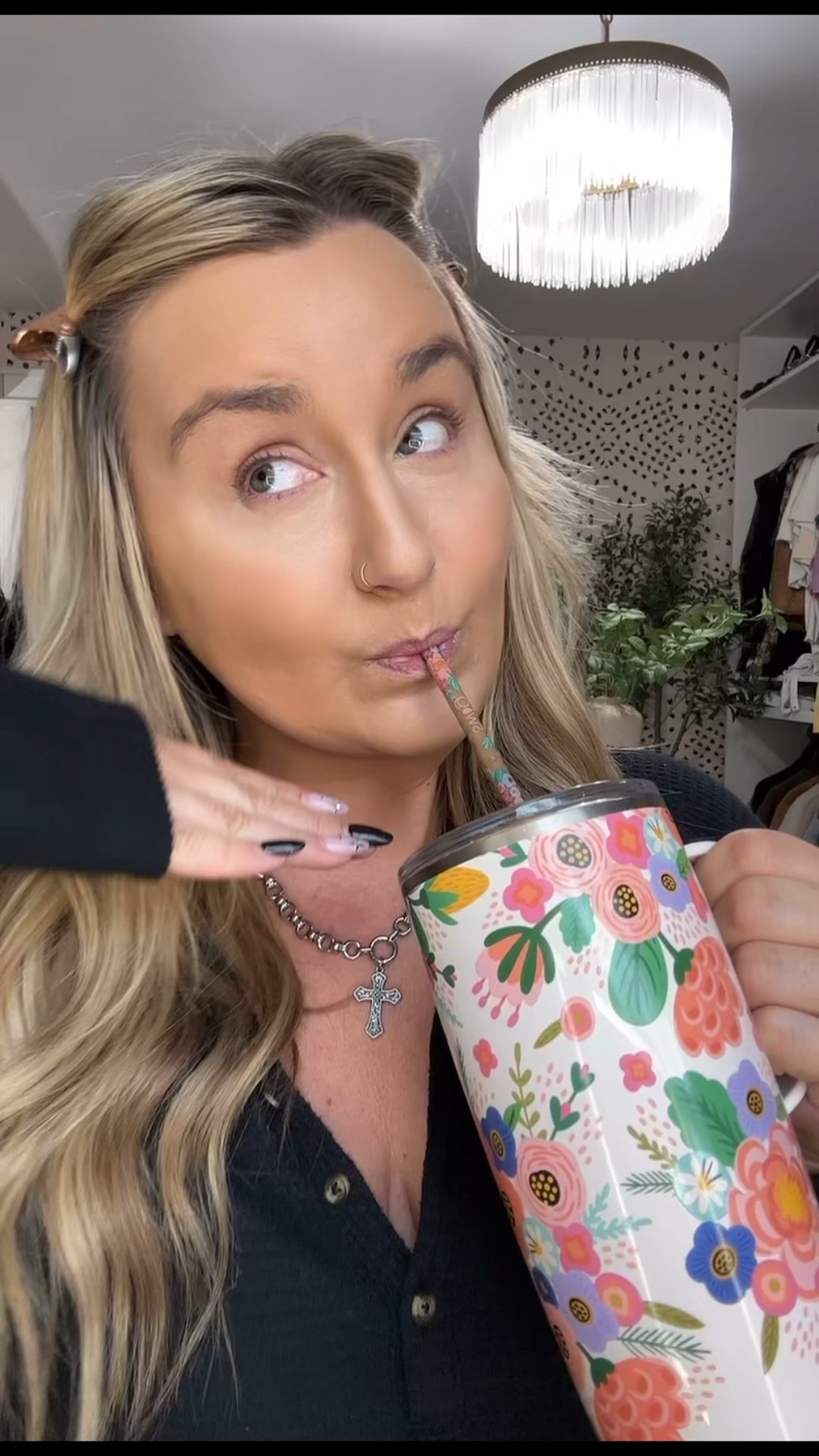 MAKE UP ROUTINE: ft. Some Tarte Faves! Everything on Tarte is currently 30% off with free shipping!!!

Foundation shade: 335W
Concealer shade: Light Neutral
Creaseless setting powder: Lavender
Contour/blush shade: 5.5
Glow tape highlighter: Pearl glow
Top Gel Liner: brown gel from Patrick Ta palette
Waterline: Fake Awake
Bottom Eye Liner shade: chestnut 
Mascara: Brown
Lip stain liner shade: soft pink
Lip melt mask shade: drizzle