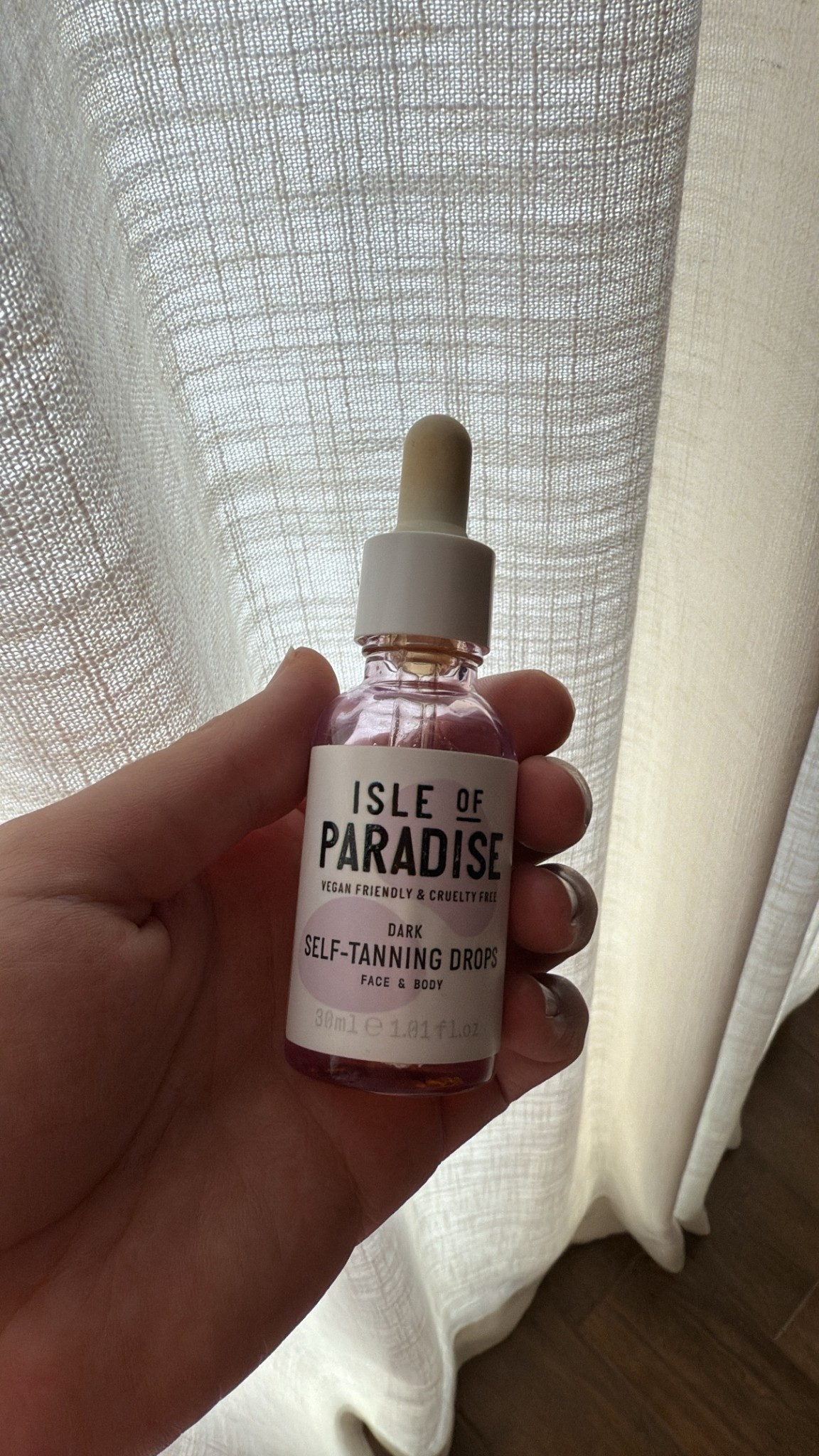 my favorite face tanning drops! I have used them for four years now, I use the color dark. Easy to use, natural looking, and fades evenly! 


#LTKBeauty #LTKFindsUnder50