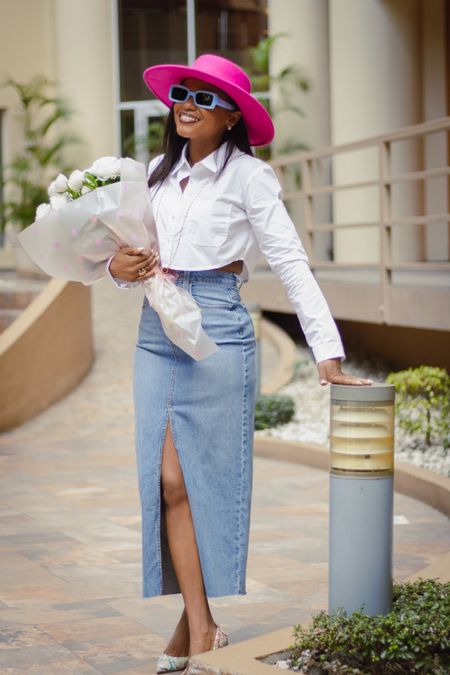 In love with this denim skirt from target. 

#style #stylecoach #personalstyling #imageconsulting

#LTKfindsunder50 #LTKstyletip #LTKover40