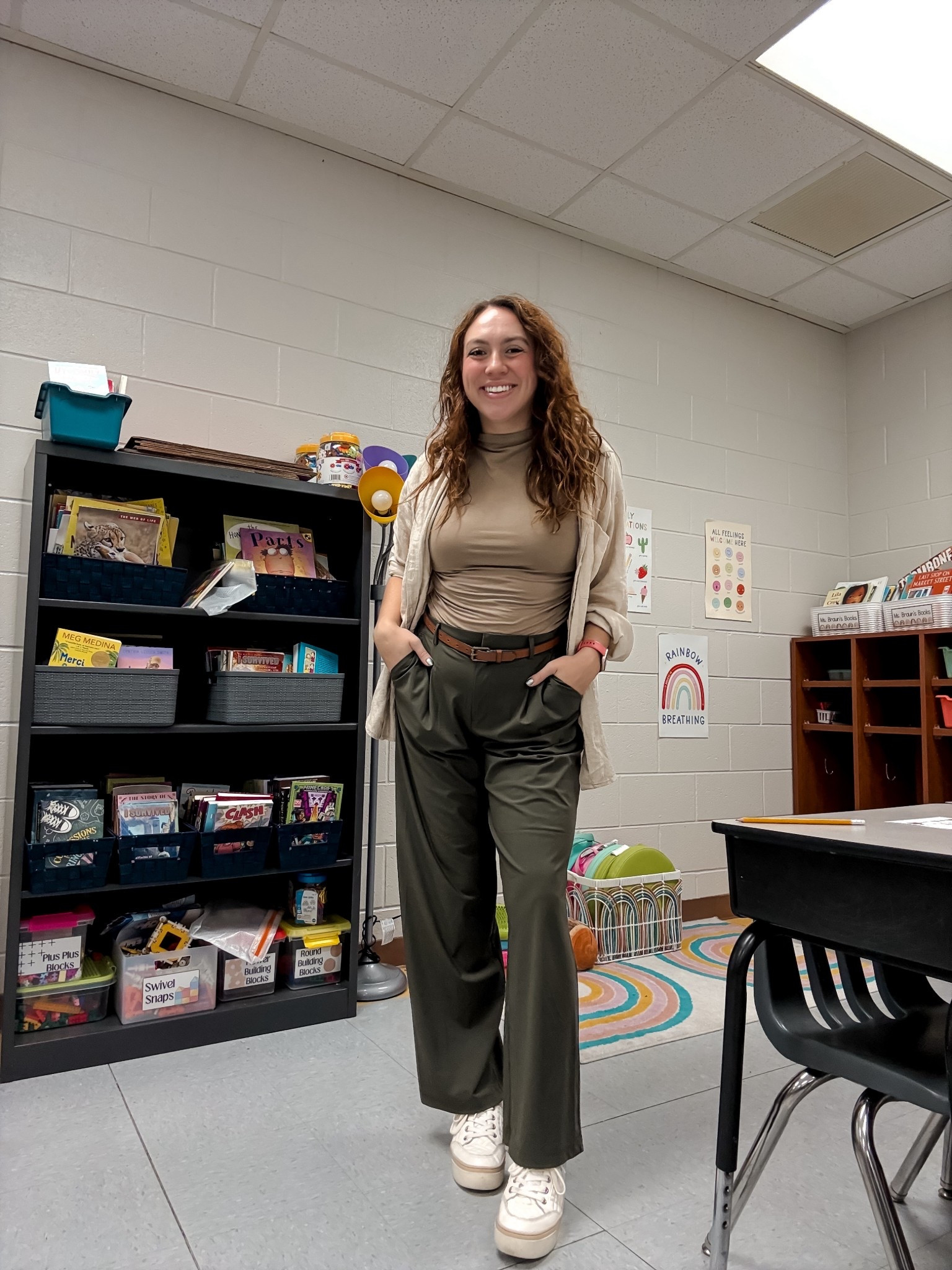 Teacher outfit, teacher style, teacher fashion, workwear, comfortable work pants, office style, fall work clothing

#LTKFindsUnder50 #LTKWorkwear #LTKFindsUnder100