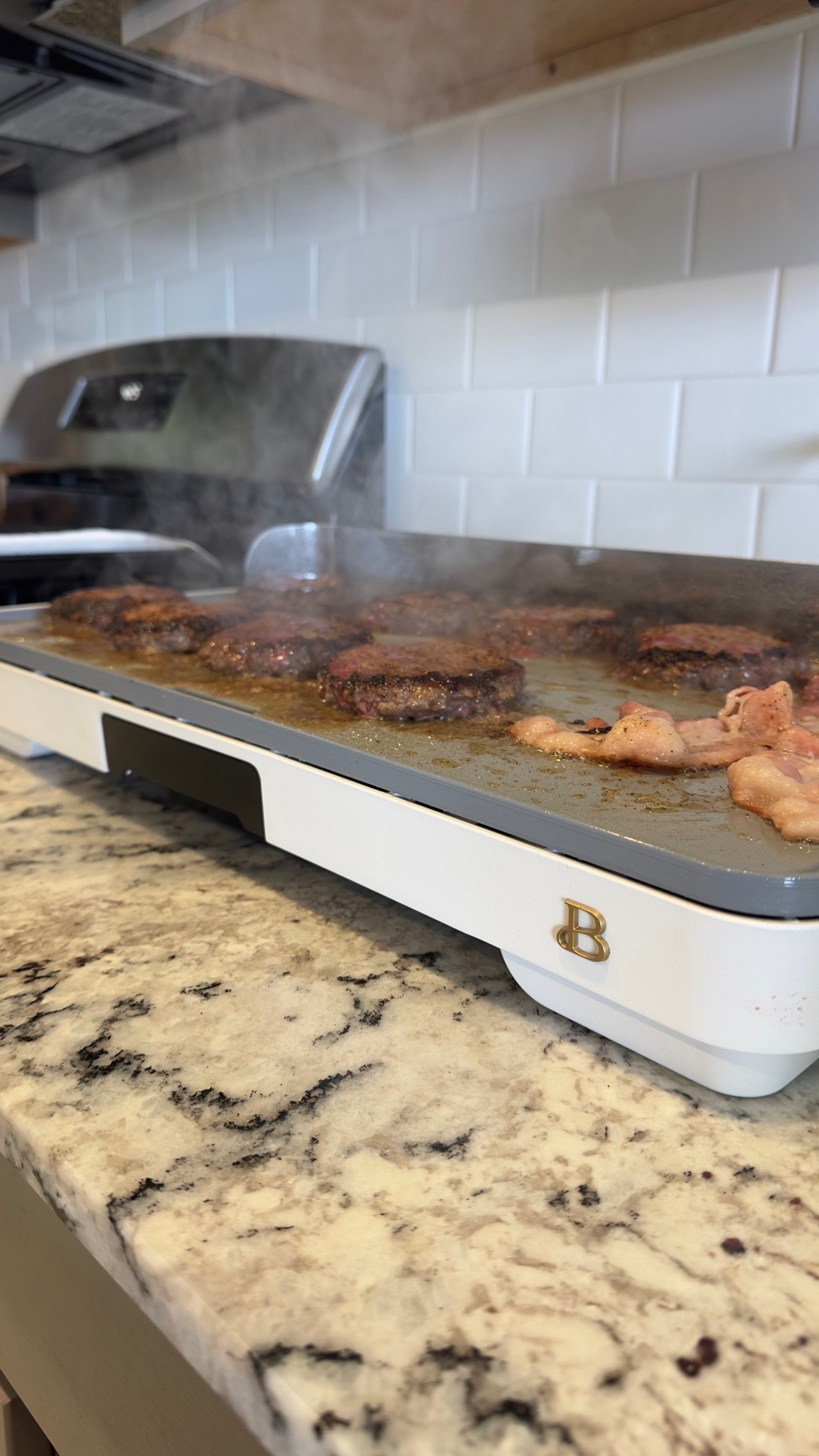 I love this flat griddle. I can cook so much at 1 time #homefind #kitchenfind #home