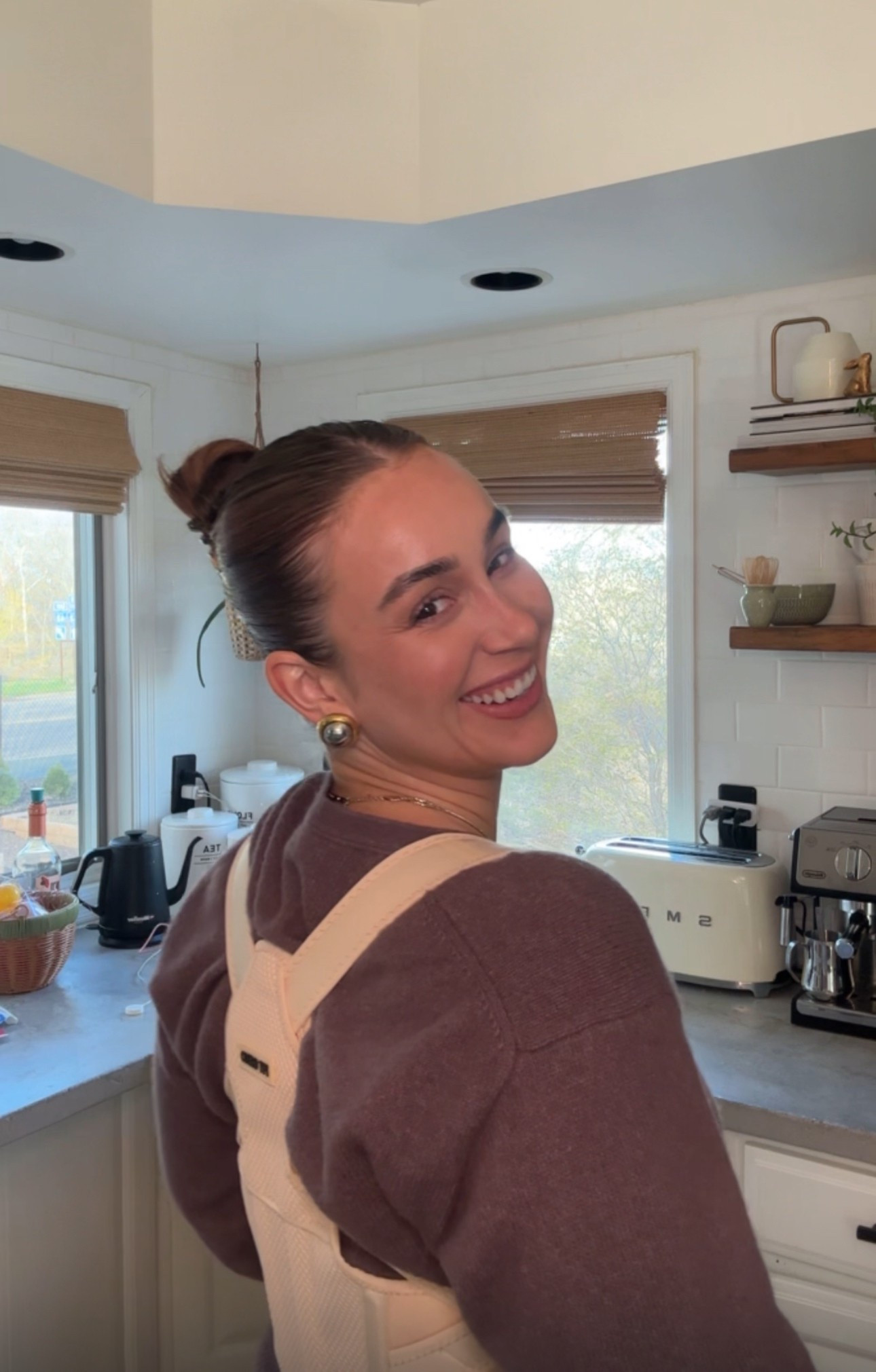 better posture in 2025 guys  

#LTKFindsUnder50 #LTKActive #LTKBump