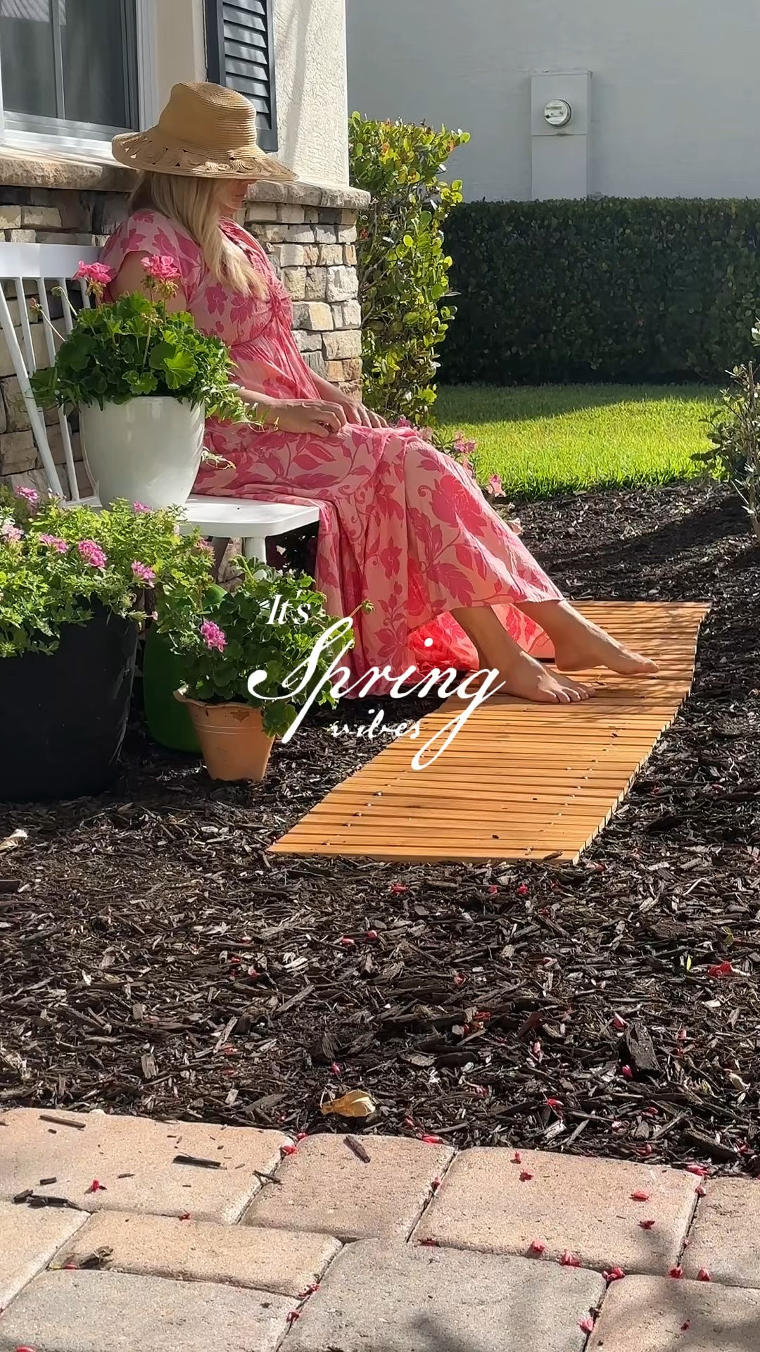 8 foot Straight Cedar Pathway | Garden roll out Pathway 
Do you have area in your garden where you can use this pathway? So many way to use the pathway. Check out all the options available at Plow & Hearth 

#LTKActive #LTKSeasonal #LTKHome