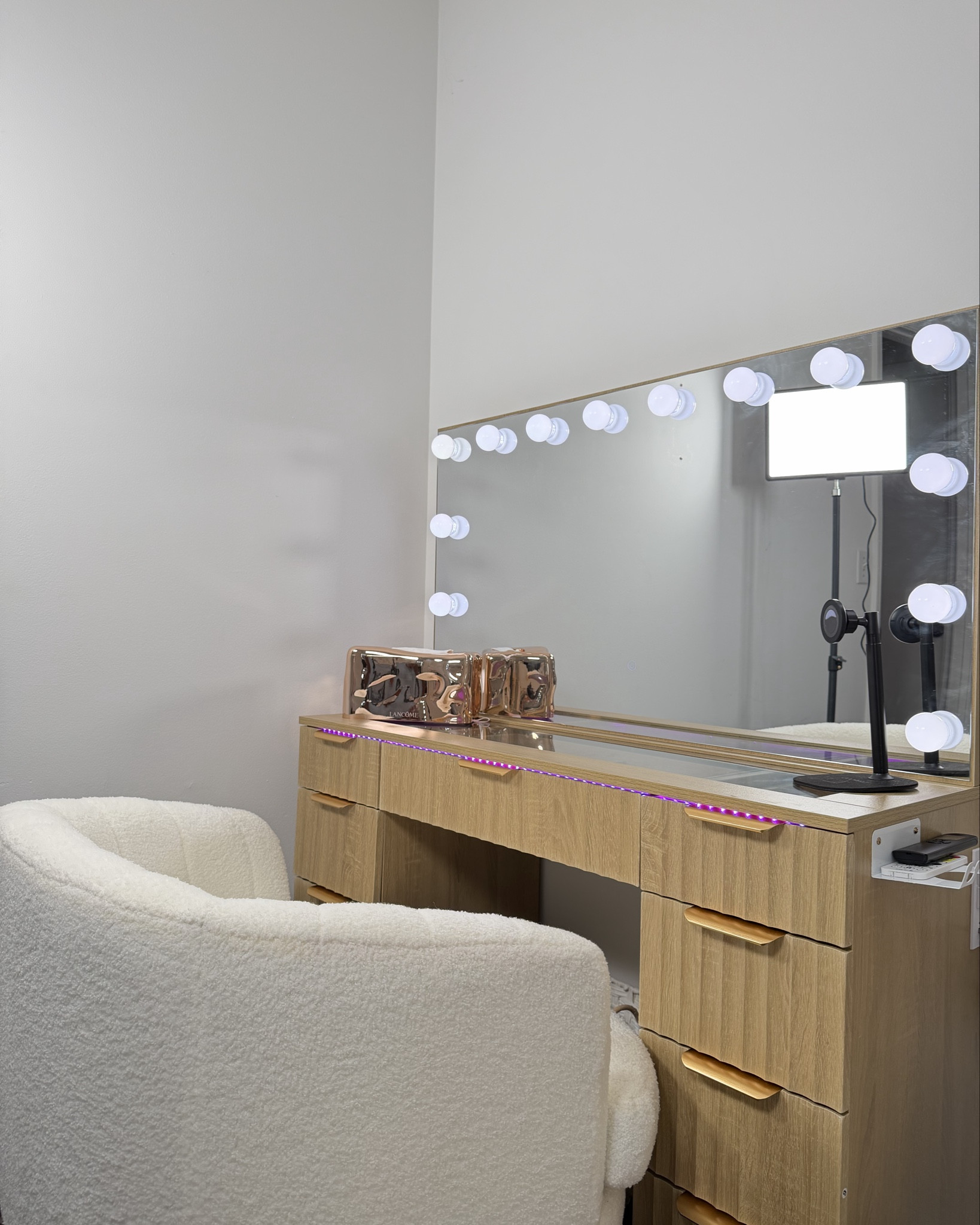 hiii🤍here is my beauty/filming vanity!! that’s currently 60% off right now!! I seriously love it so so much. 

#LTKU #LTKgrwm #LTKHome