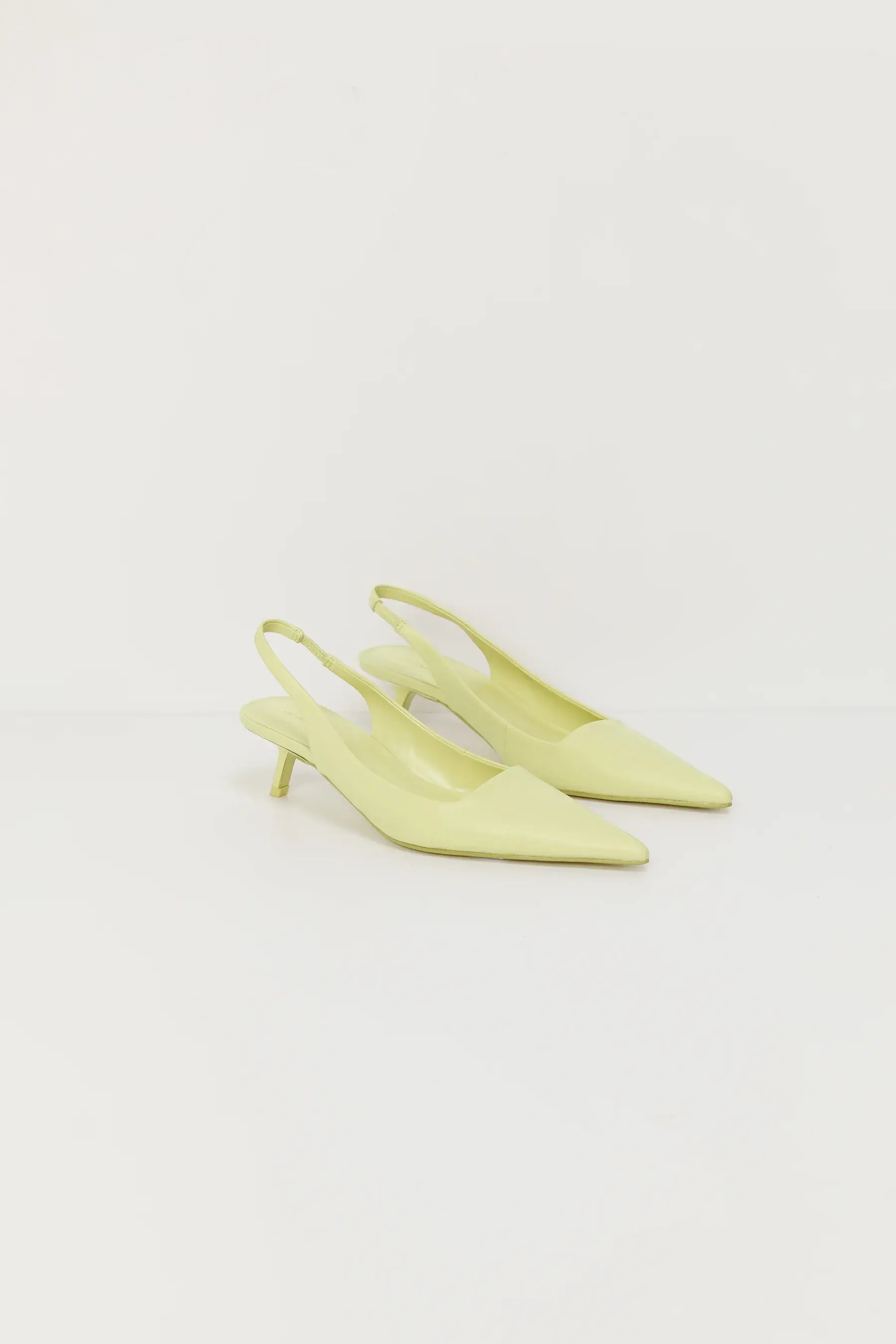 SLING BACK POINTED KITTEN HEEL        4.3 star rating   18 Reviews          $26.40   
 FO-9400-W ... | OAK + FORT