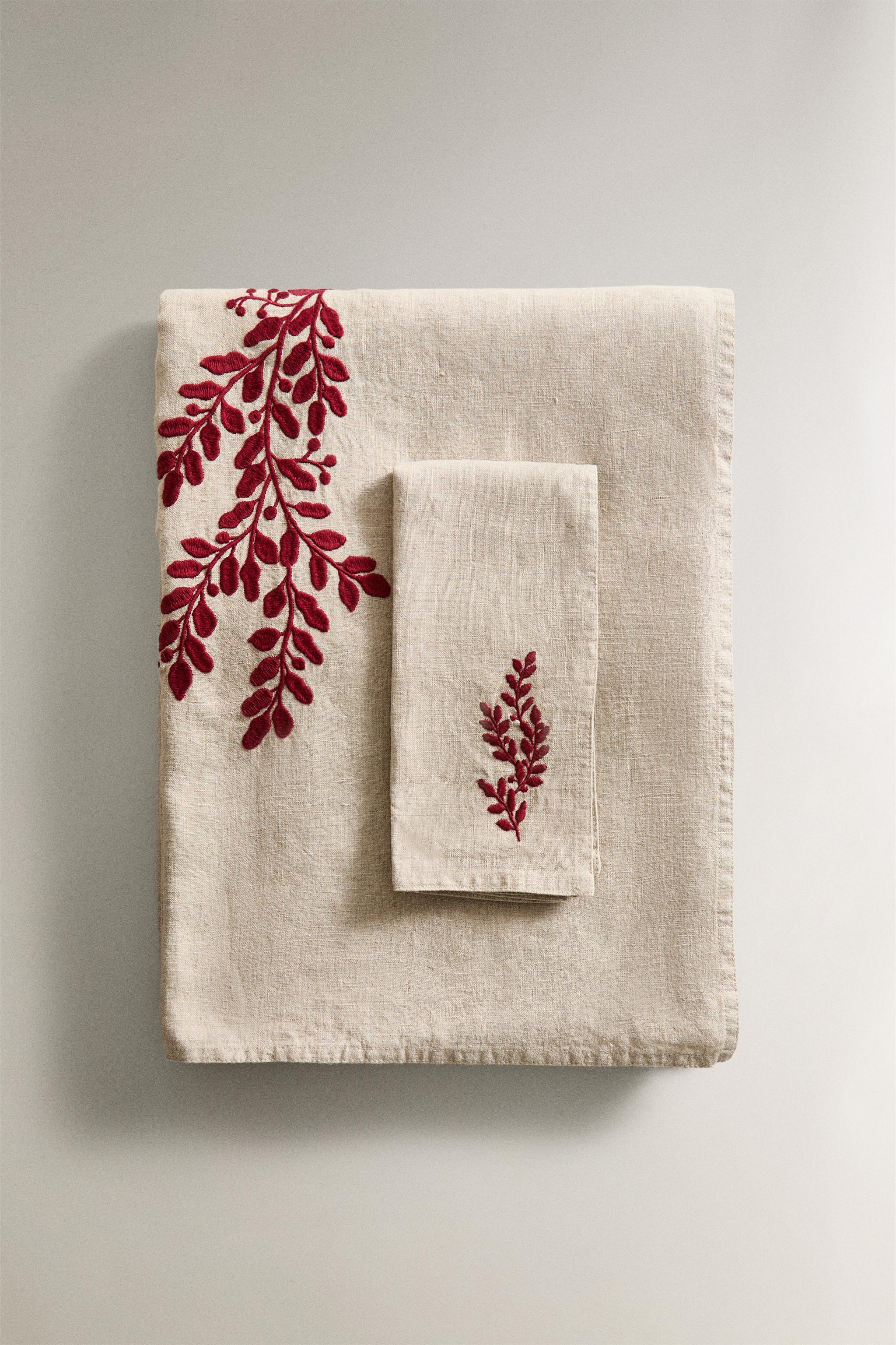CHRISTMAS RED LEAF LINEN TABLECLOTH | Zara US