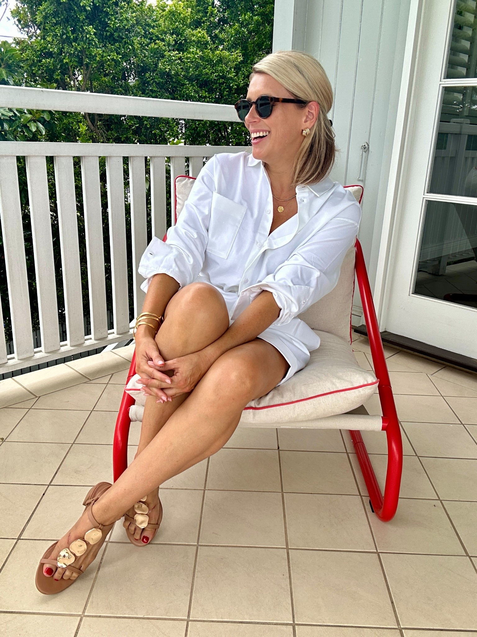 Crisp white linen pieces with tan and gold accessories. 

#LTKsummer #LTKaustralia