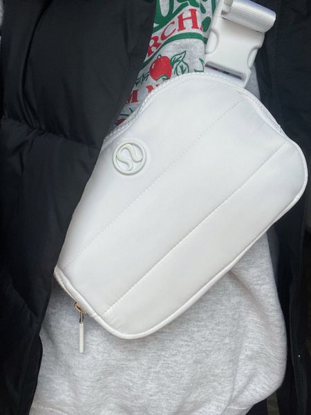 Winter white puffer vest style belt bag: Lululemon



#LTKHoliday #LTKfindsunder100 #LTKGiftGuide