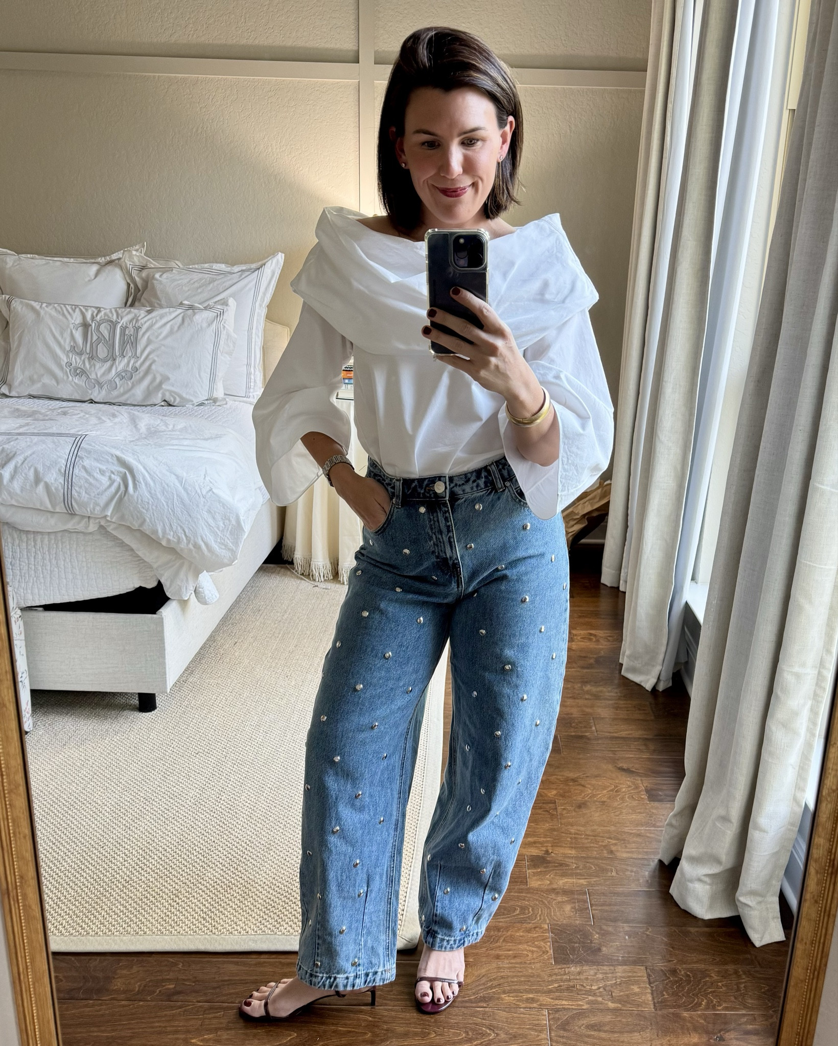 Concert Jeans. That’s showbiz, baby. 

#LTKFindsUnder100