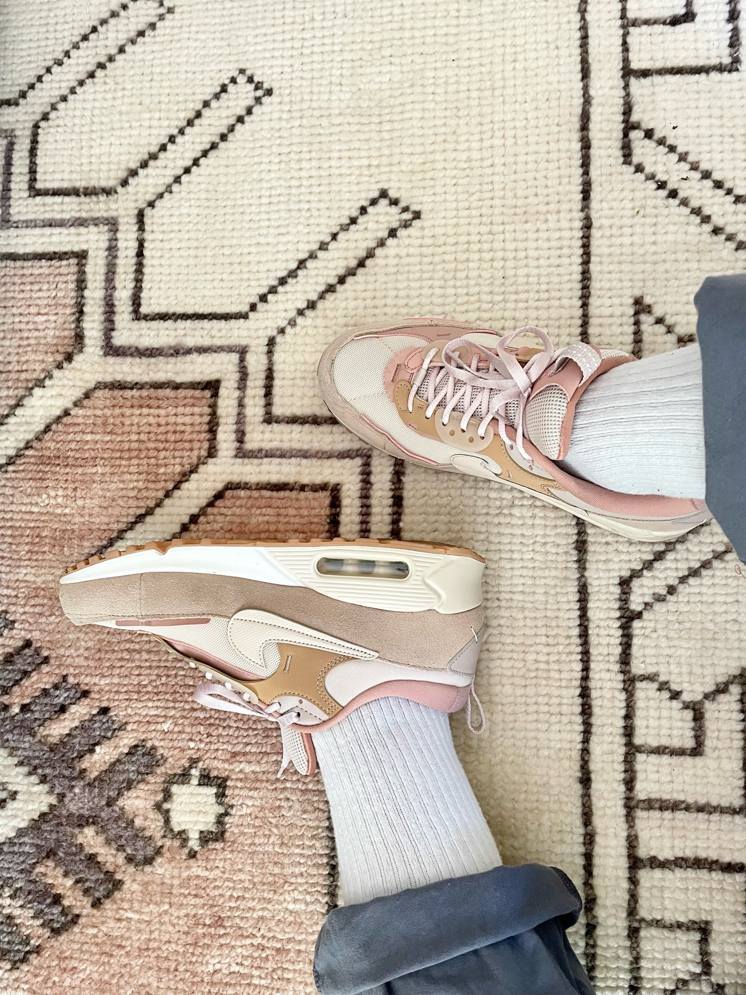 Camouflaging with the rug. These shoes are soooo comfortable! Can’t wait to wear them all fall long! 

#LTKhome #LTKshoecrush #LTKSeasonal