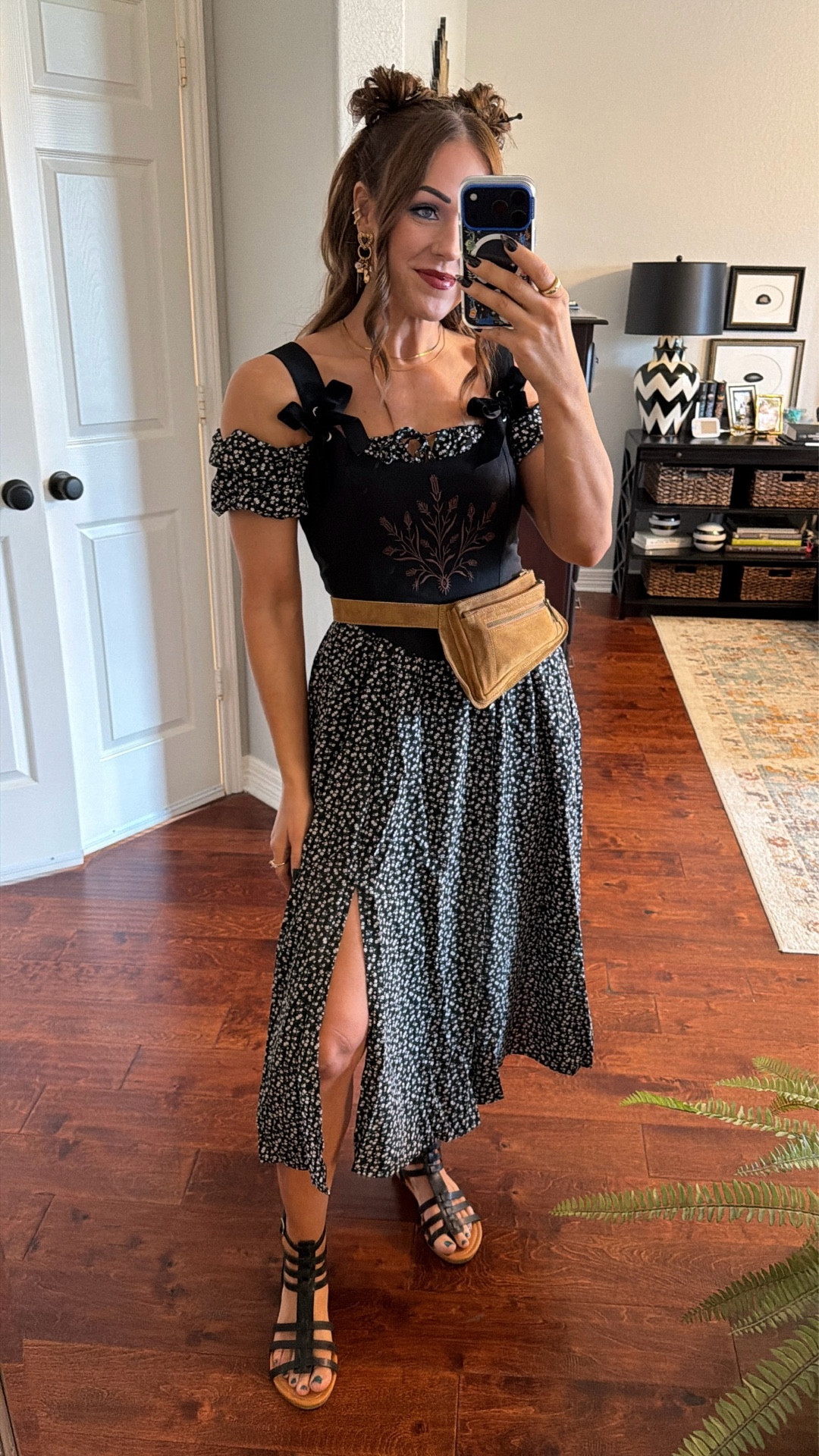 Renaissance festival outfit costume corset top ren fest outfit ren faire outfit medieval costume cosplay

*Exact corset is from Disturbia - “Cybele Embroidered Crop Corset Top"

I replaced the ribbon that came with my corset with 1” velvet ribbon