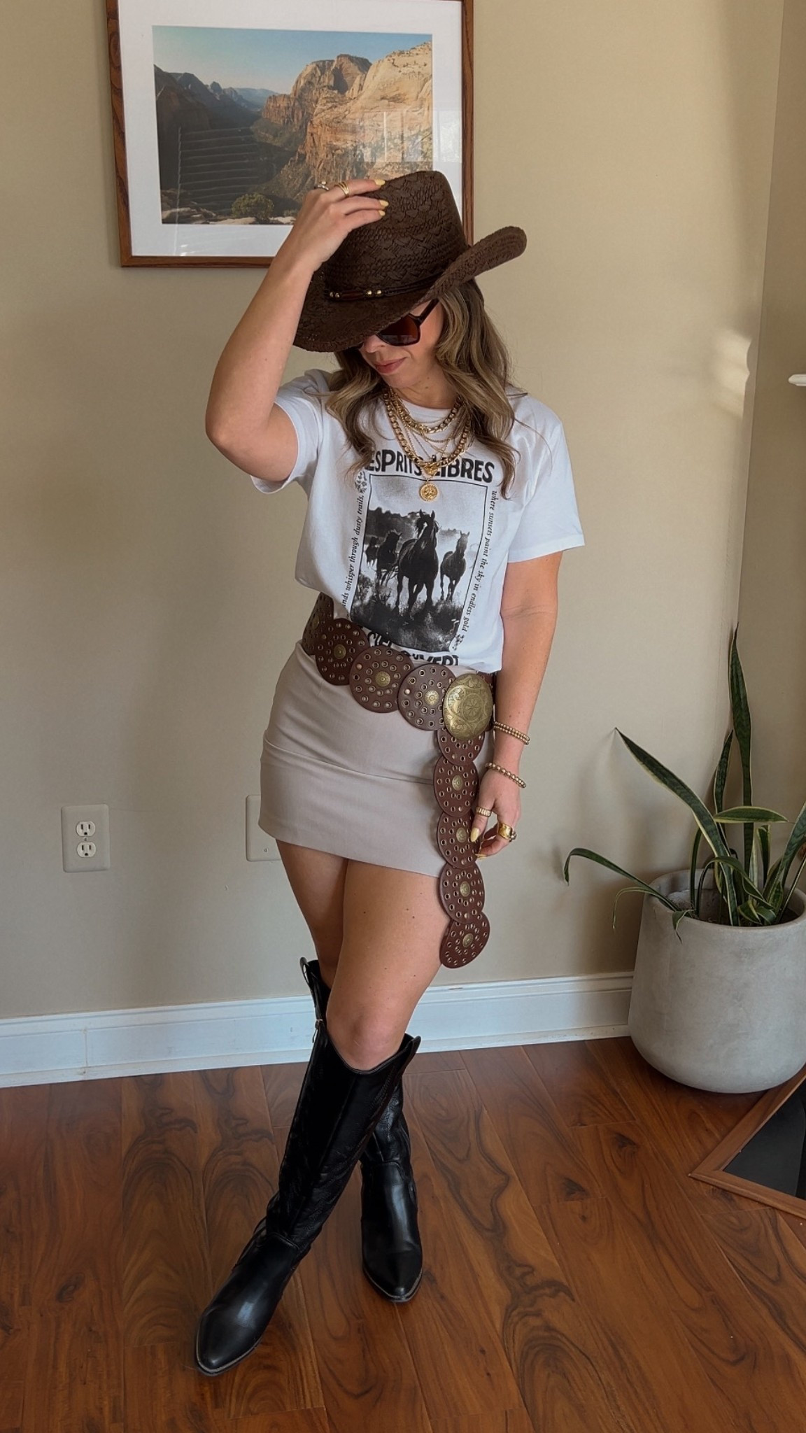 Country concert outfit, festival outfit, stagecoach outfit, western outfit, Coachella outfit 

#LTKSeasonal #LTKFestival #LTKStyleTip