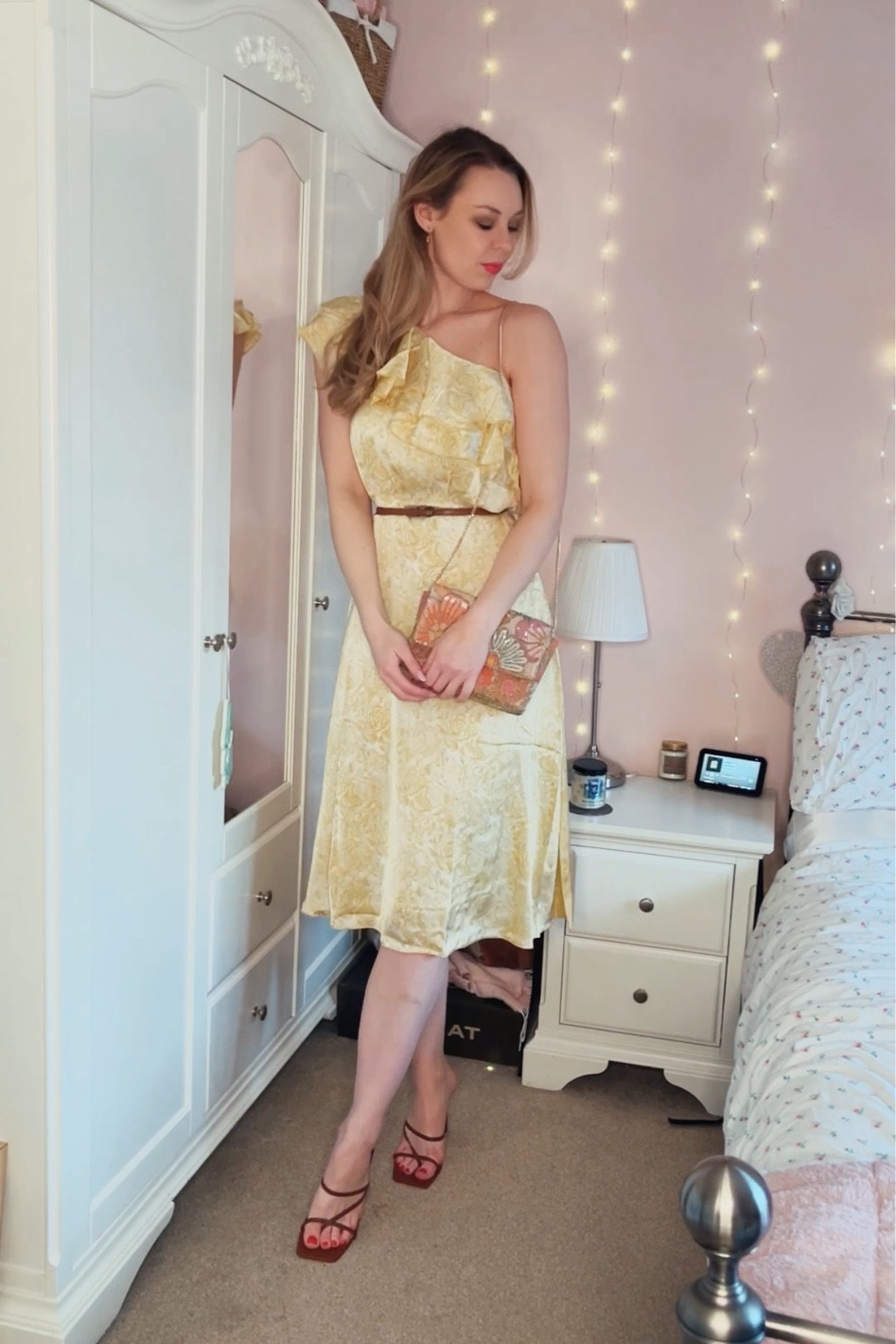 I just LOVE yellow! Such a happy colour and I love to wear it! Last year I bought so many yellow pieces I couldn’t resist one more!! This one is SO comfortable and fits like a glove!!  

#boohoostyle #tallgirlfashion #yellowdress 

#LTKunder50 #LTKSeasonal