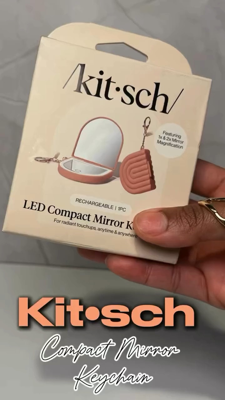 Stay ready so you don’t have to get ready! I always keep my @mykitsch LED mirror on standby. Definitely one of my go-to essential accessories on the go! ✨

#kitsch #beautytip #mirror #bagcharm