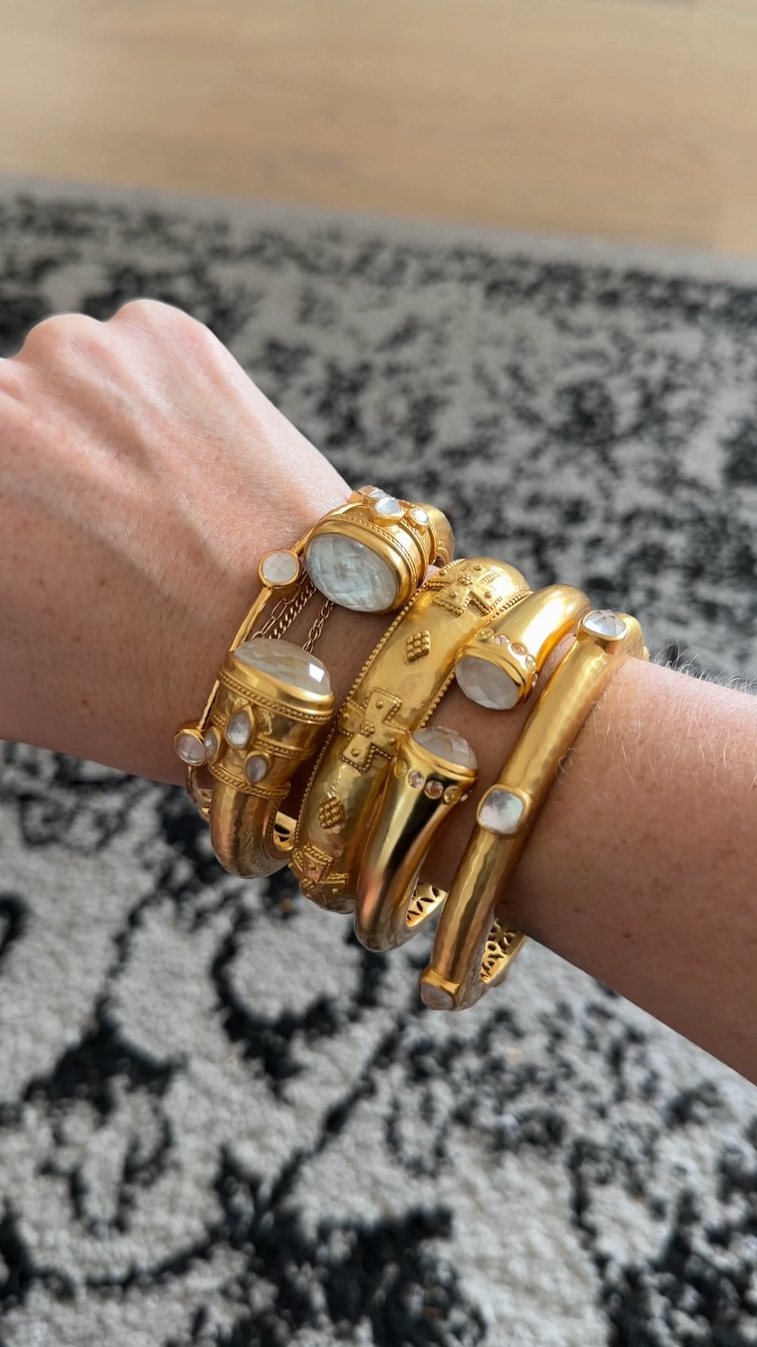 Julie vos unboxing! Absolutely loving all of the new spring jewelry! These would make the best Valentine’s Day gifts!



#LTKValentine