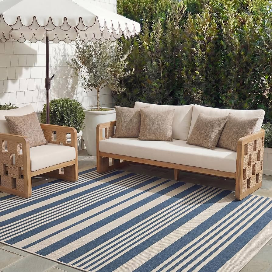 SAFAVIEH Courtyard Collection 8' x 10' Navy/Beige CY6062 Stripe Indoor/ Outside Waterproof Easy c... | Amazon (US)