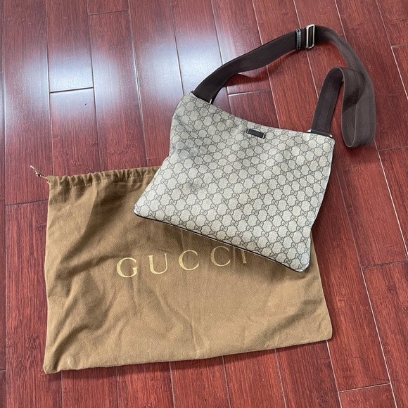 Gucci Cross Body | Poshmark